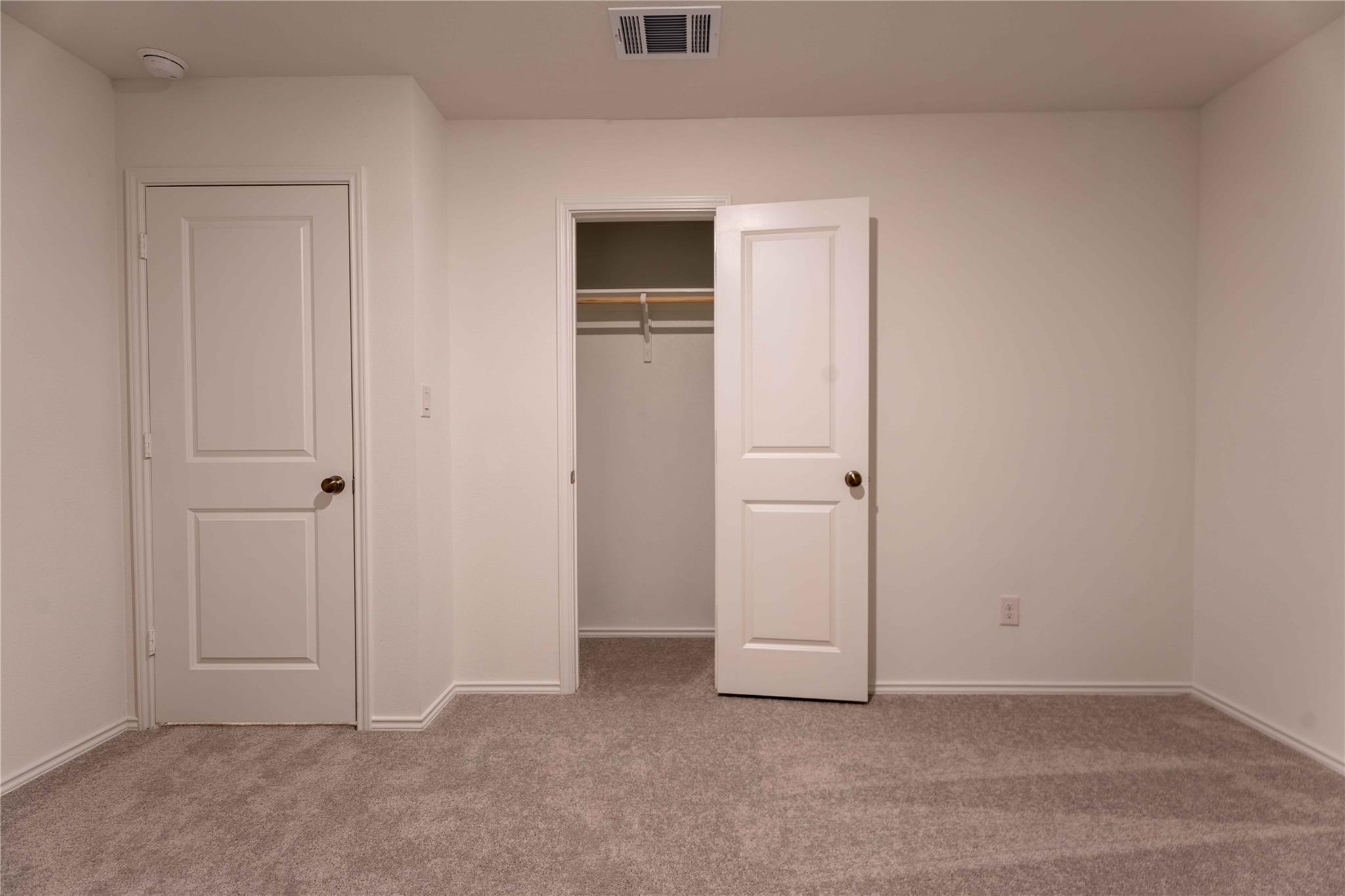 2320 Blizzard Dr, Lockhart, TX 78644