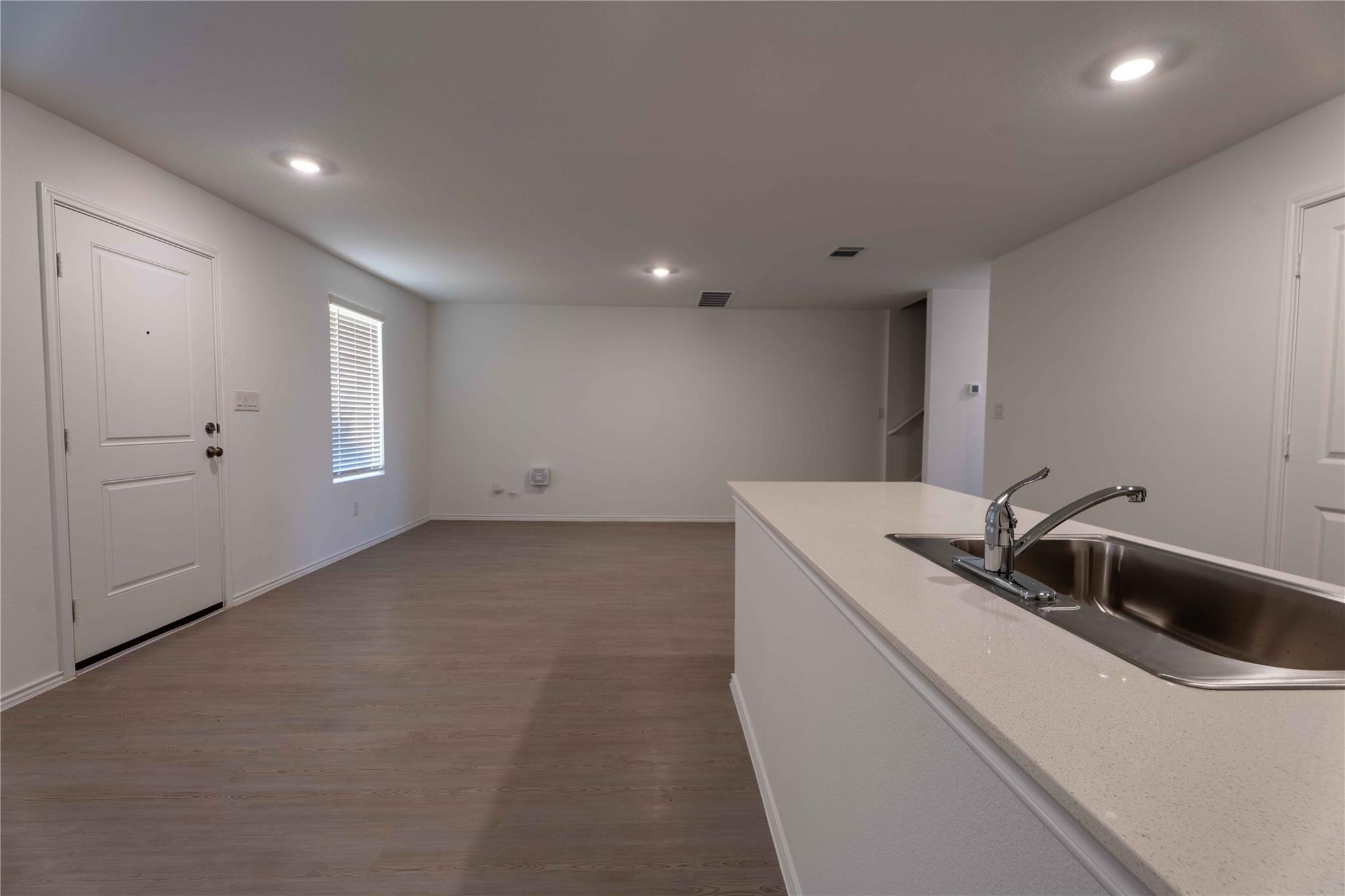 2320 Blizzard Dr, Lockhart, TX 78644