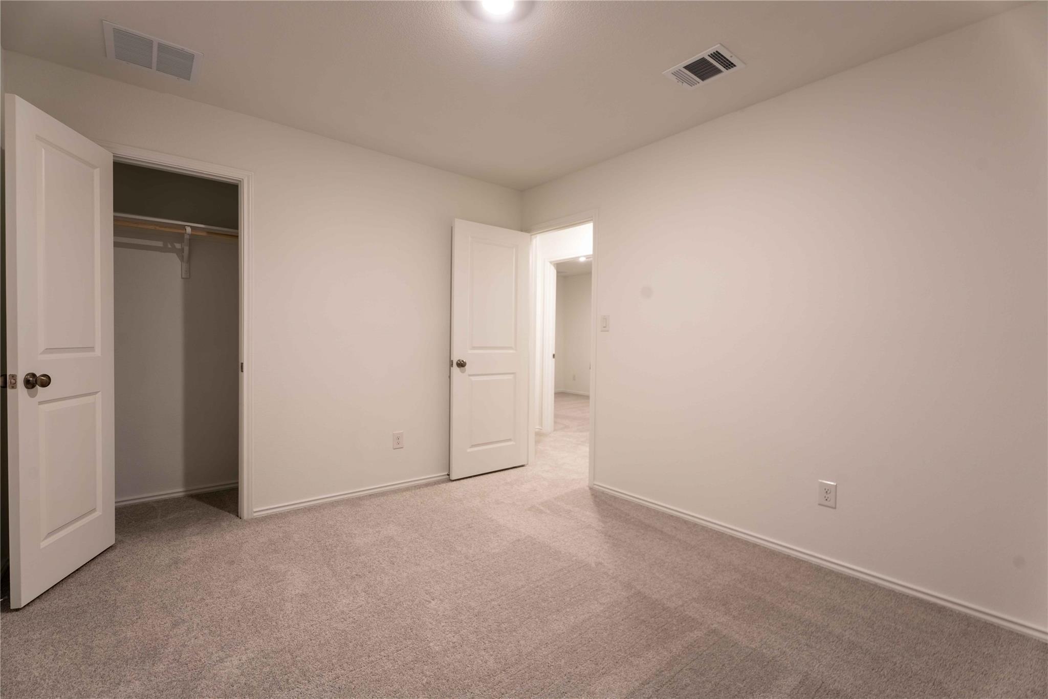 2320 Blizzard Dr, Lockhart, TX 78644