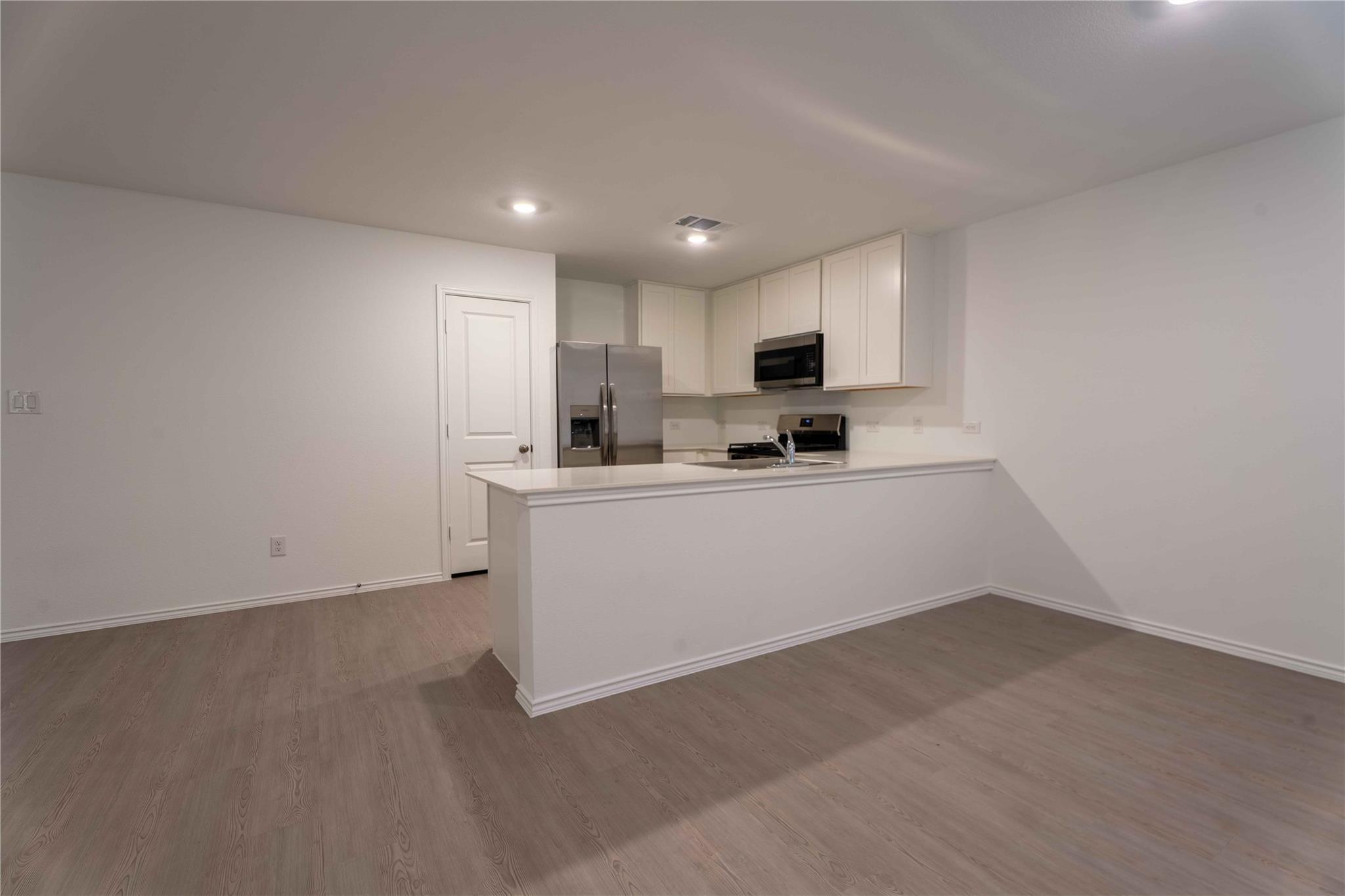 2320 Blizzard Dr, Lockhart, TX 78644