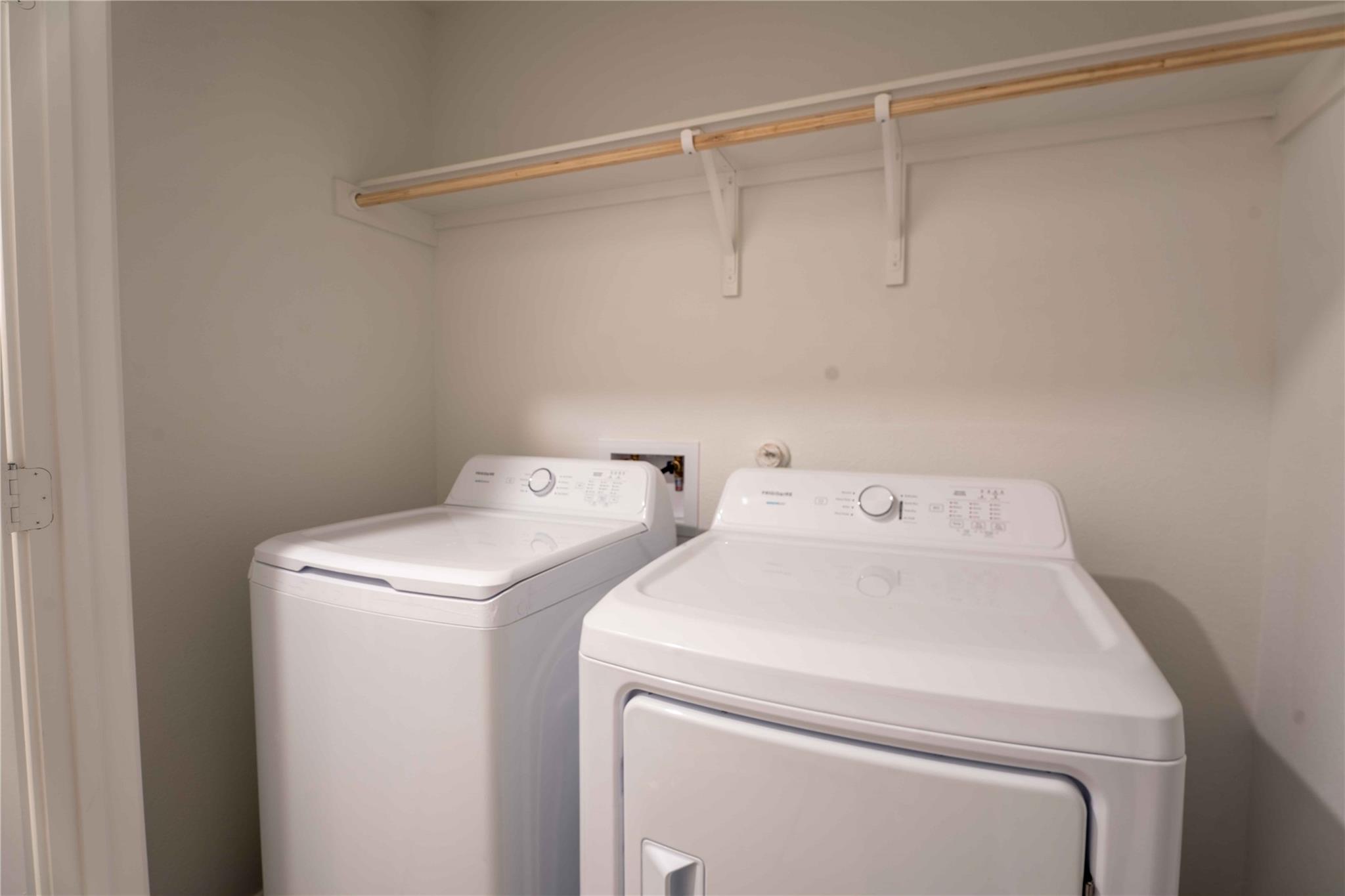 2320 Blizzard Dr, Lockhart, TX 78644