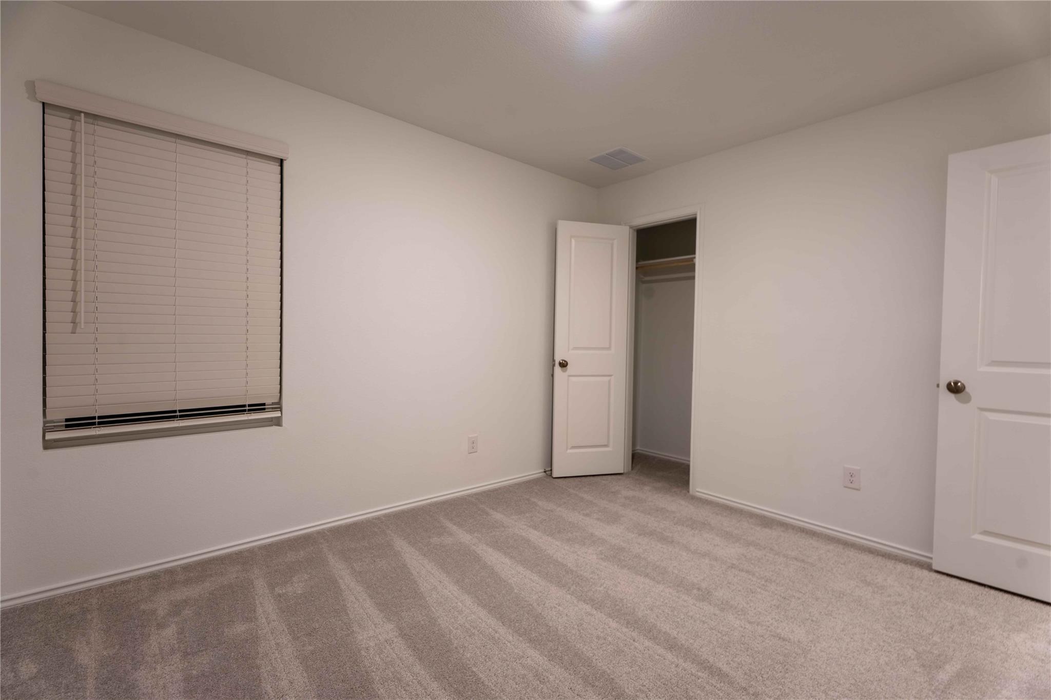 2320 Blizzard Dr, Lockhart, TX 78644