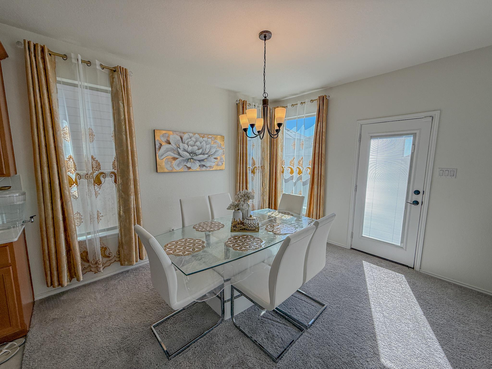 121 Outlaw Dr, Jarrell, TX 76537