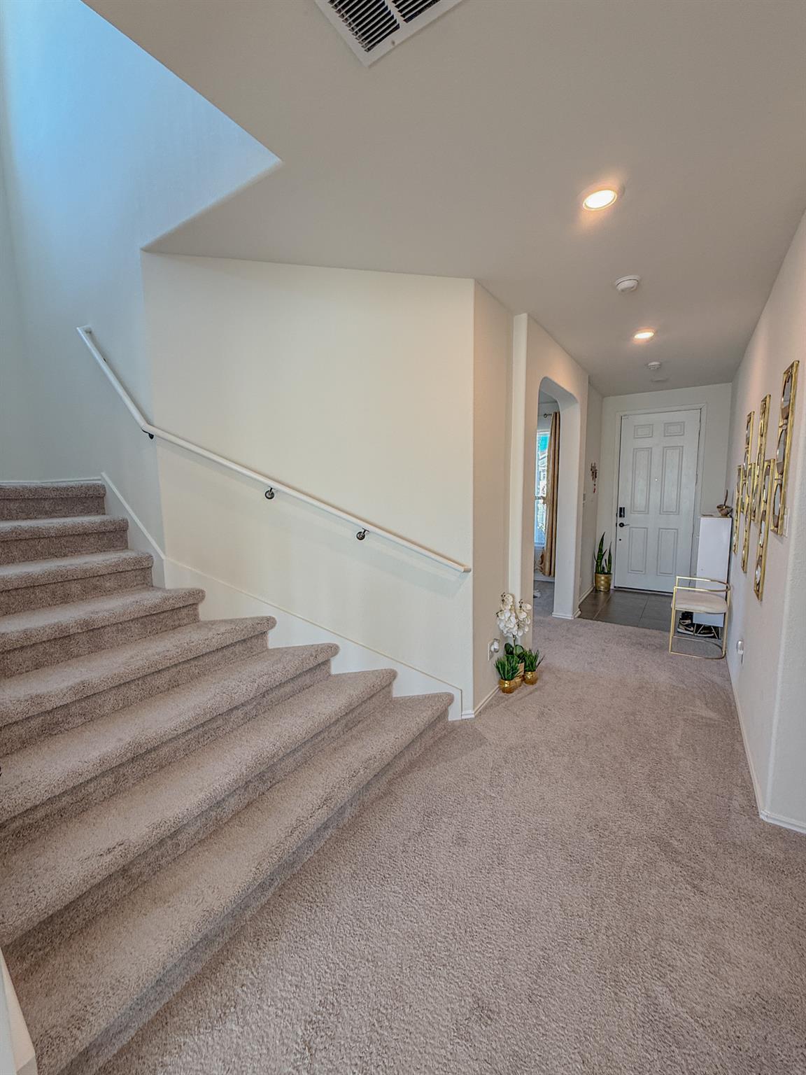 121 Outlaw Dr, Jarrell, TX 76537