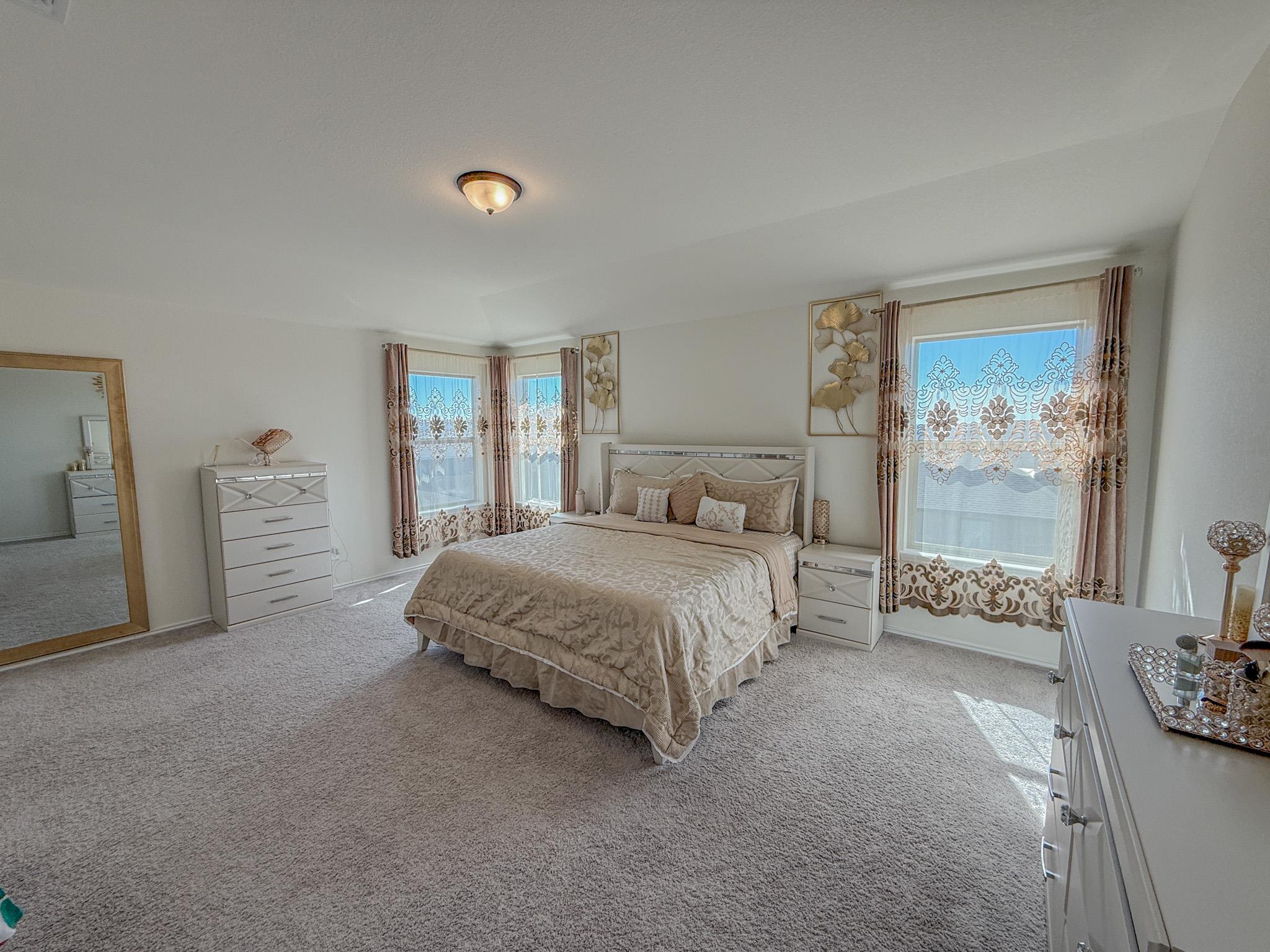 121 Outlaw Dr, Jarrell, TX 76537