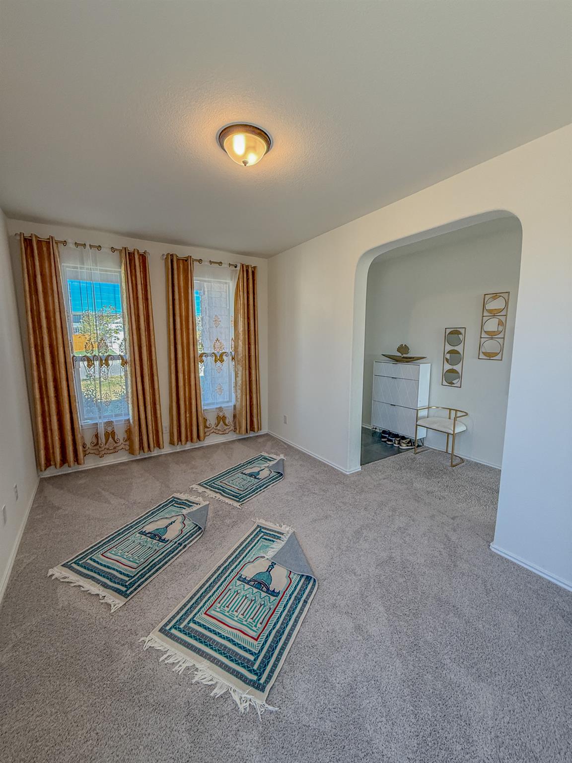 121 Outlaw Dr, Jarrell, TX 76537