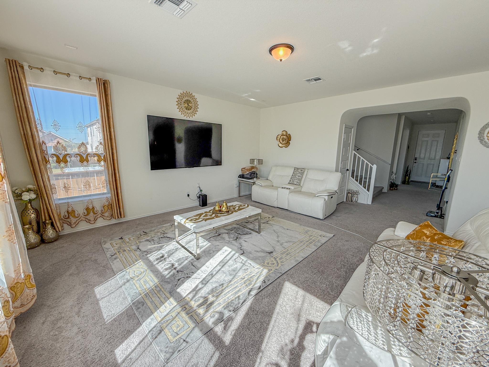 121 Outlaw Dr, Jarrell, TX 76537