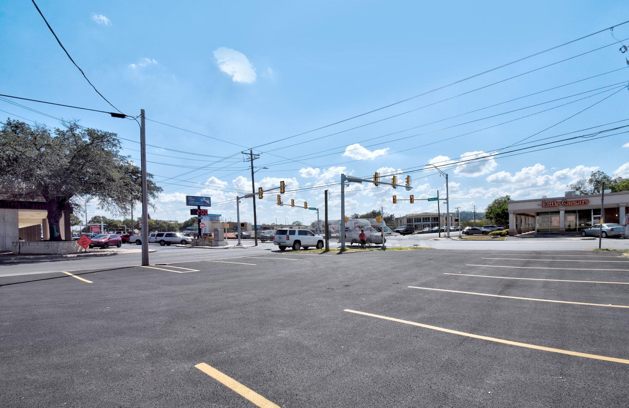 310 Quinlan St, Kerrville, TX 78028