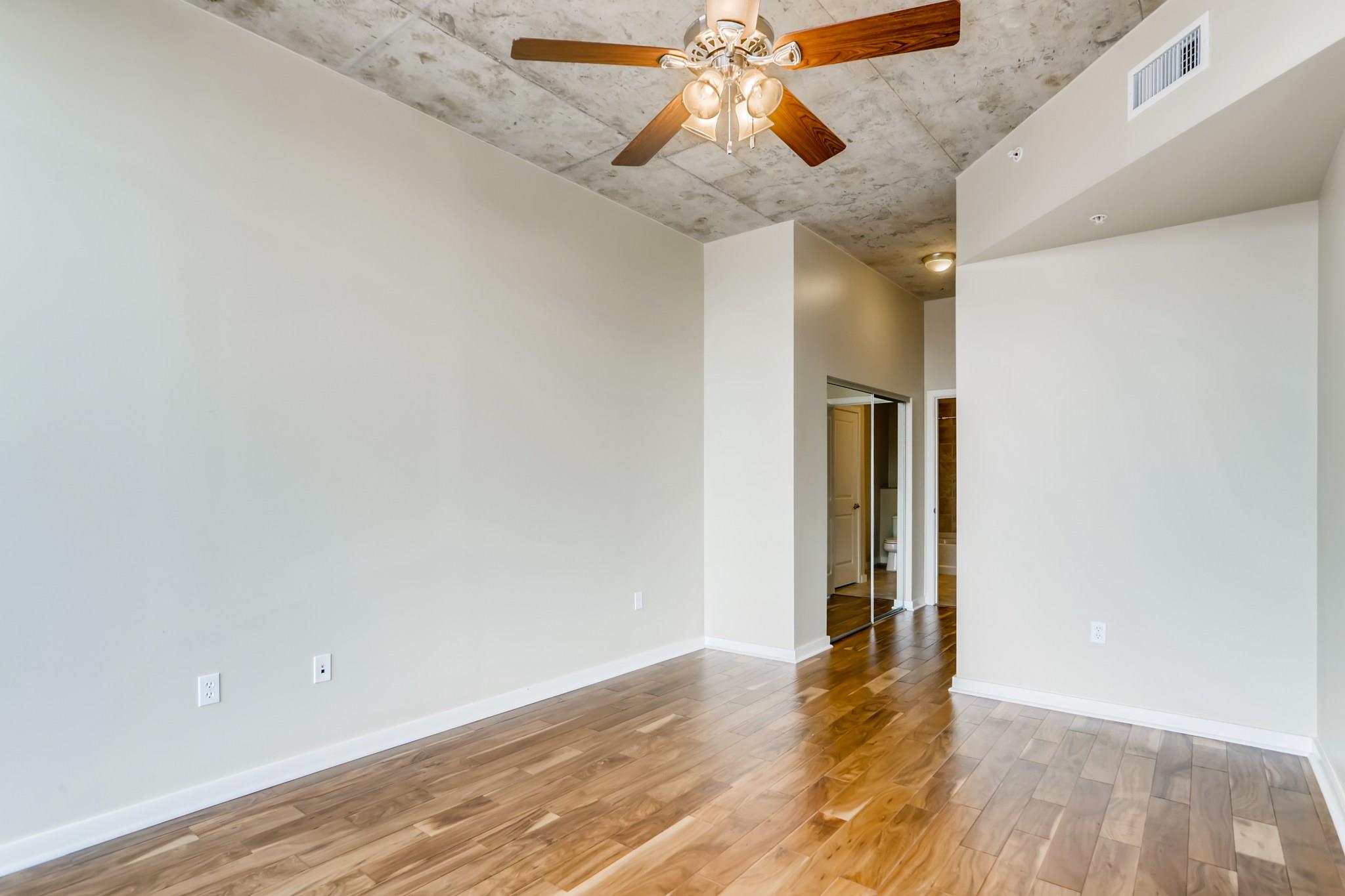 360 Nueces St # 2607, Austin, TX 78701