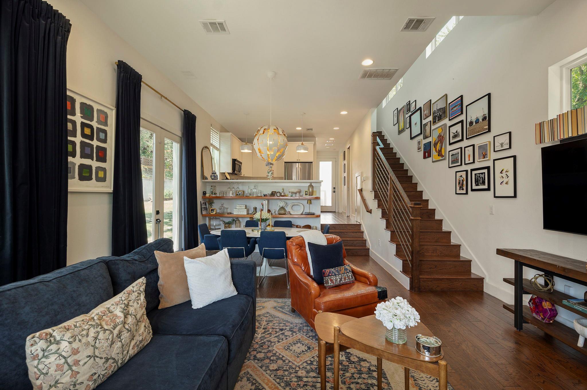 2812 Oak Springs Dr # 1, Austin, TX 78702