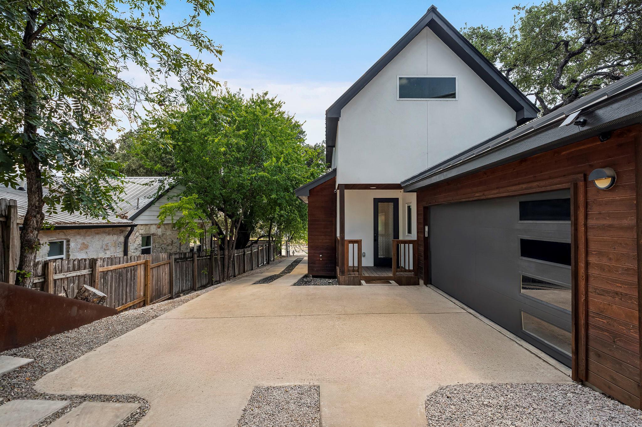 2812 Oak Springs Dr # 1, Austin, TX 78702