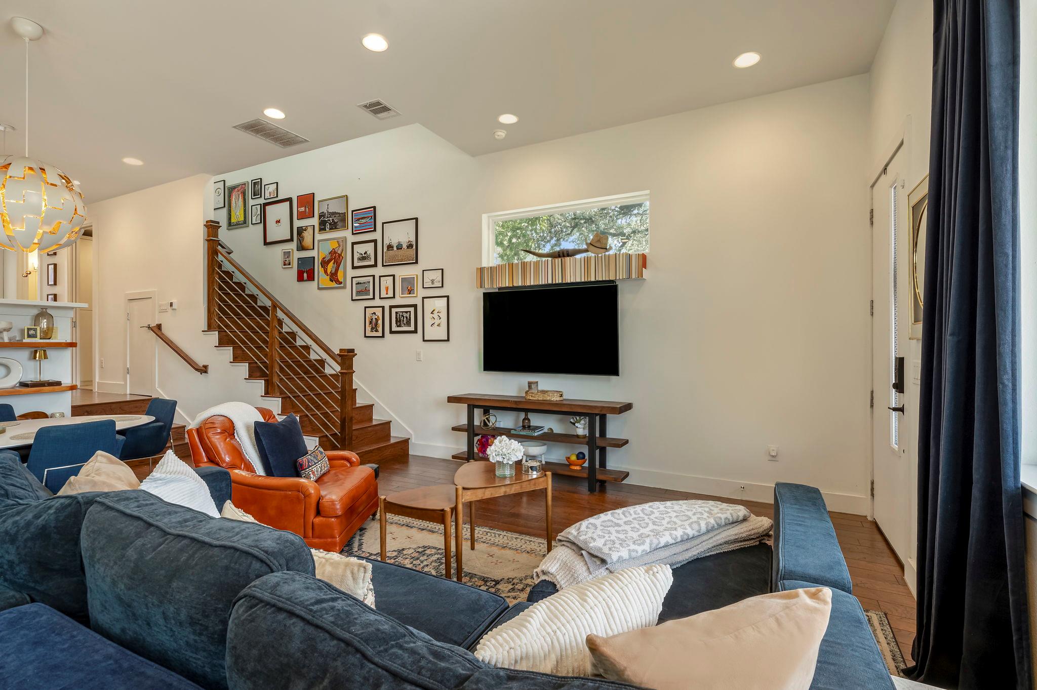 2812 Oak Springs Dr # 1, Austin, TX 78702