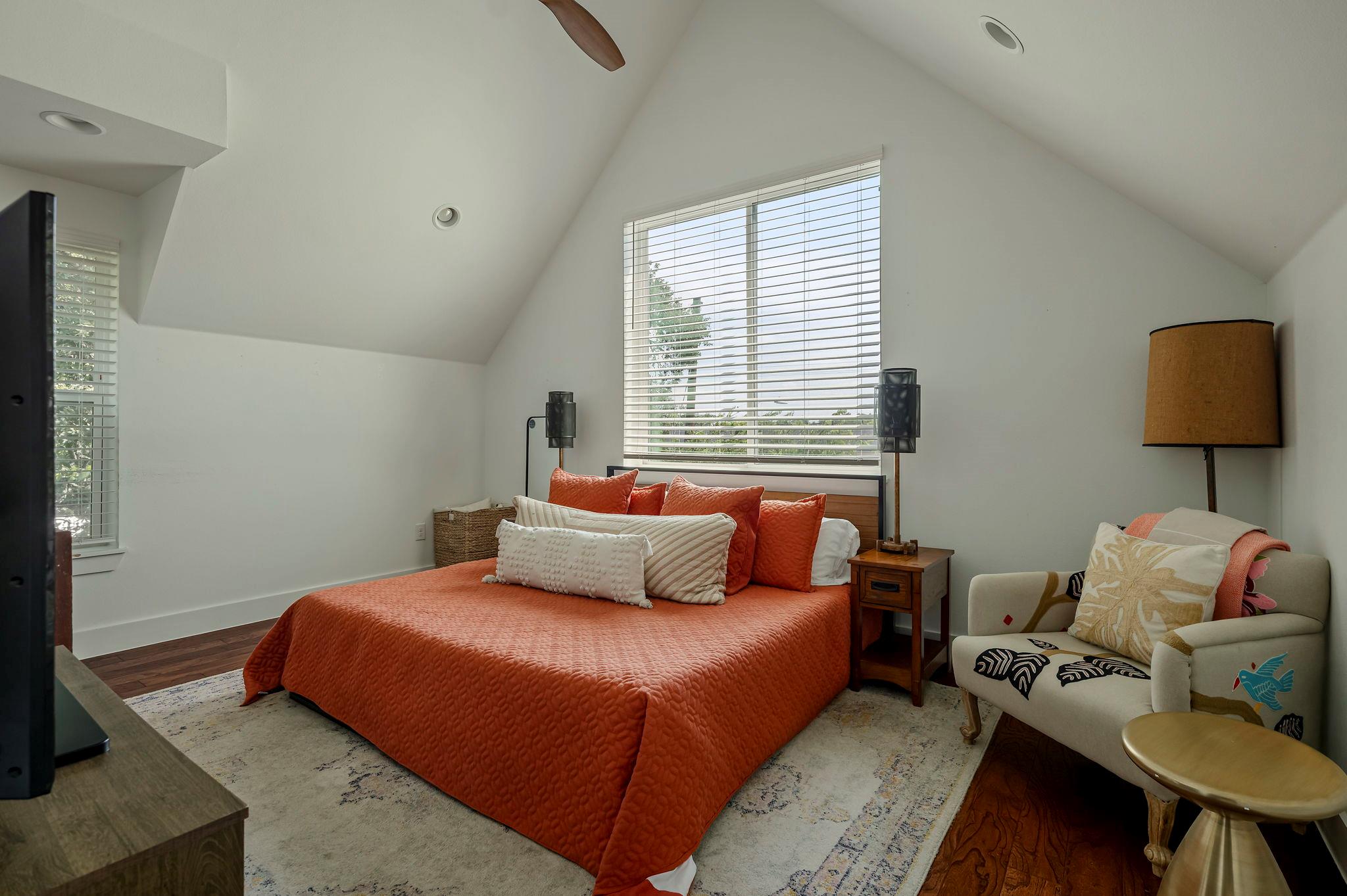 2812 Oak Springs Dr # 1, Austin, TX 78702