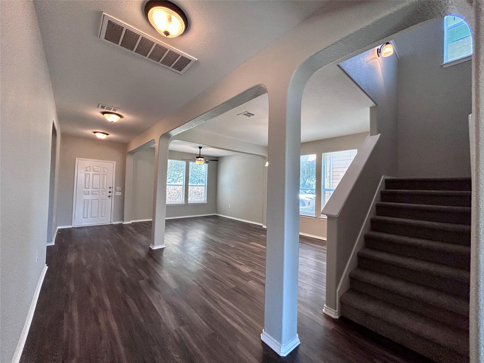 8916 Ipswich Bay Dr, Austin, TX 78747