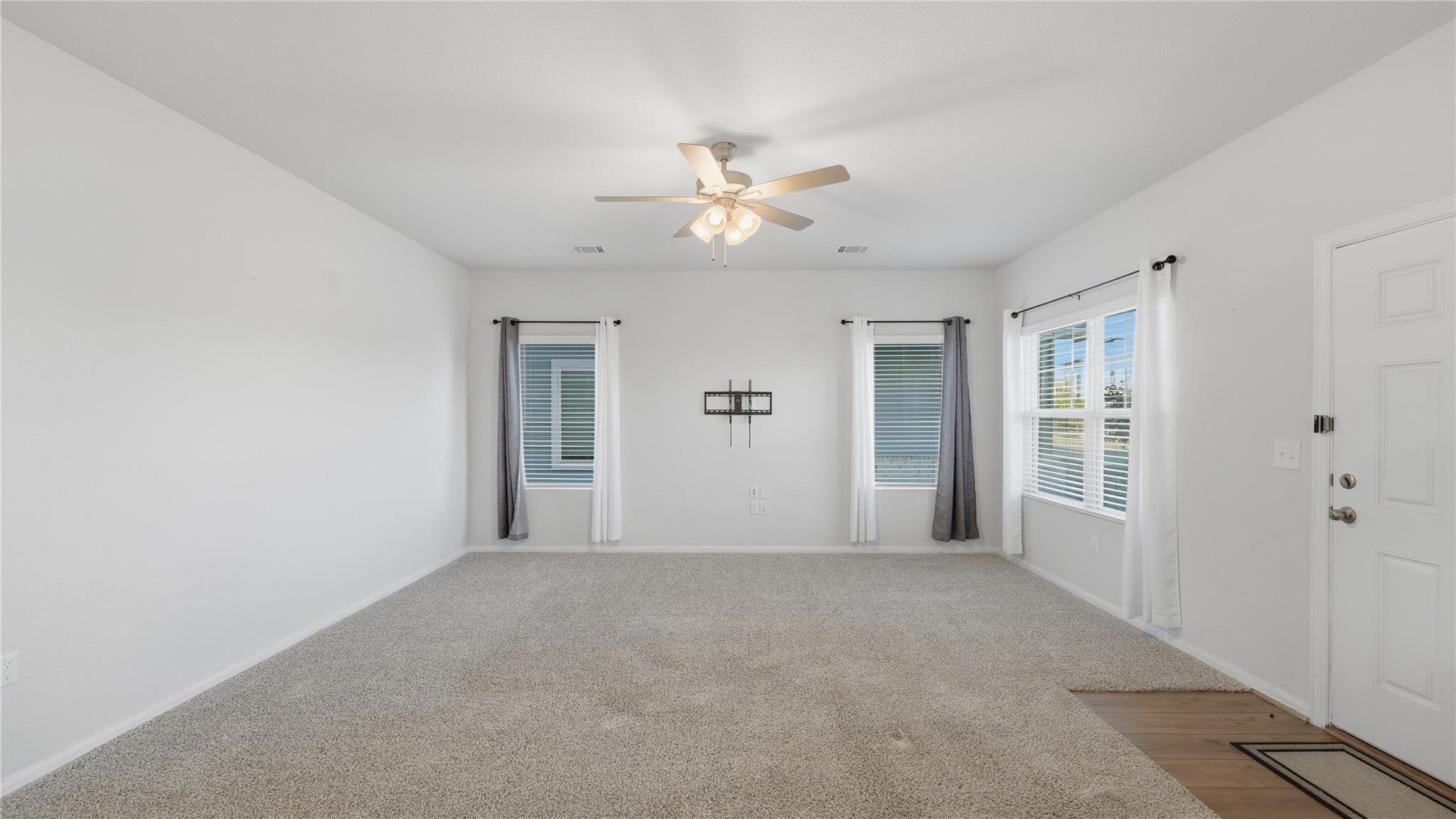 324 Kenai Dr, Kyle, TX 78640