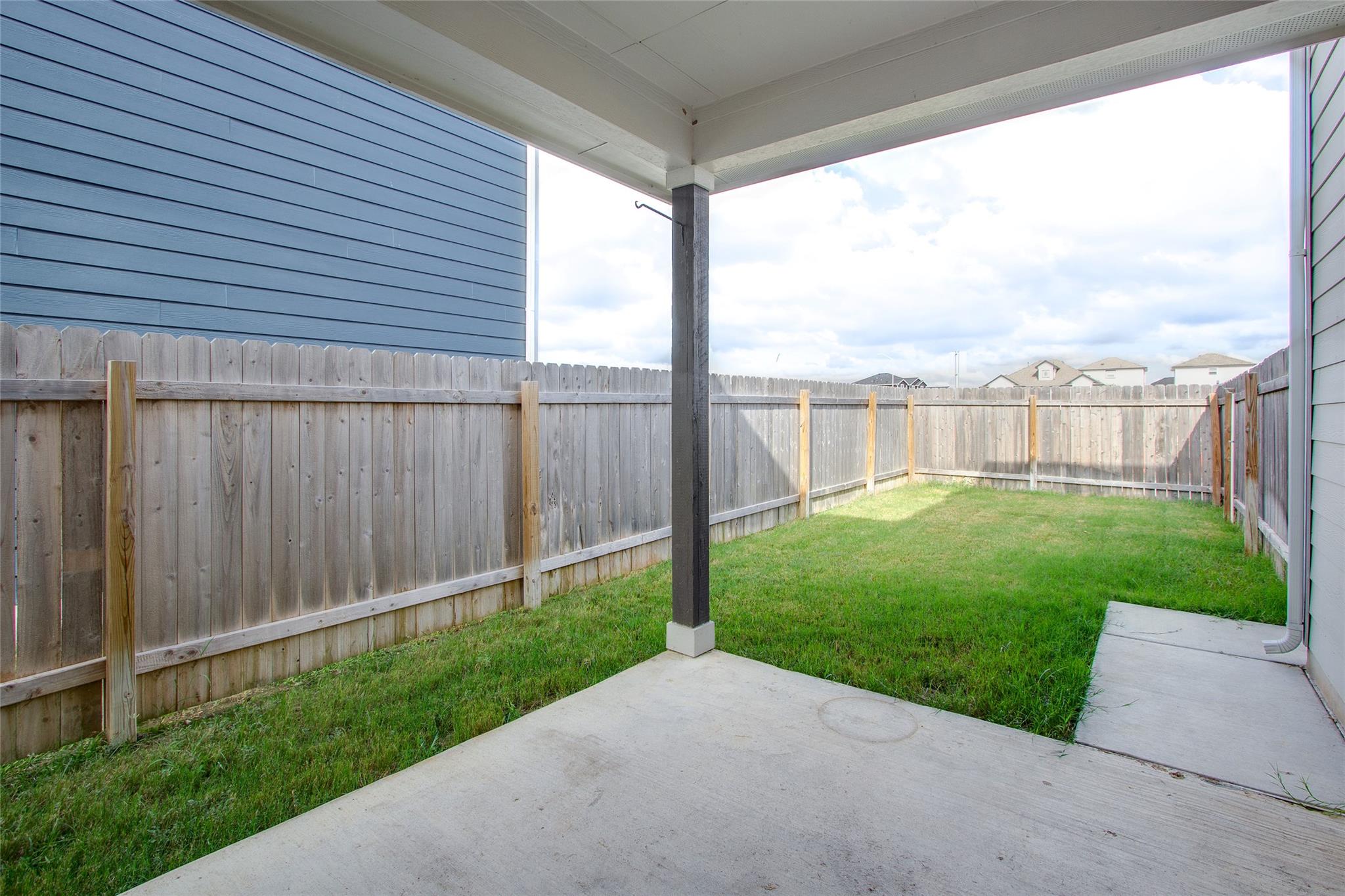 324 Kenai Dr Dr, Kyle, TX 78640