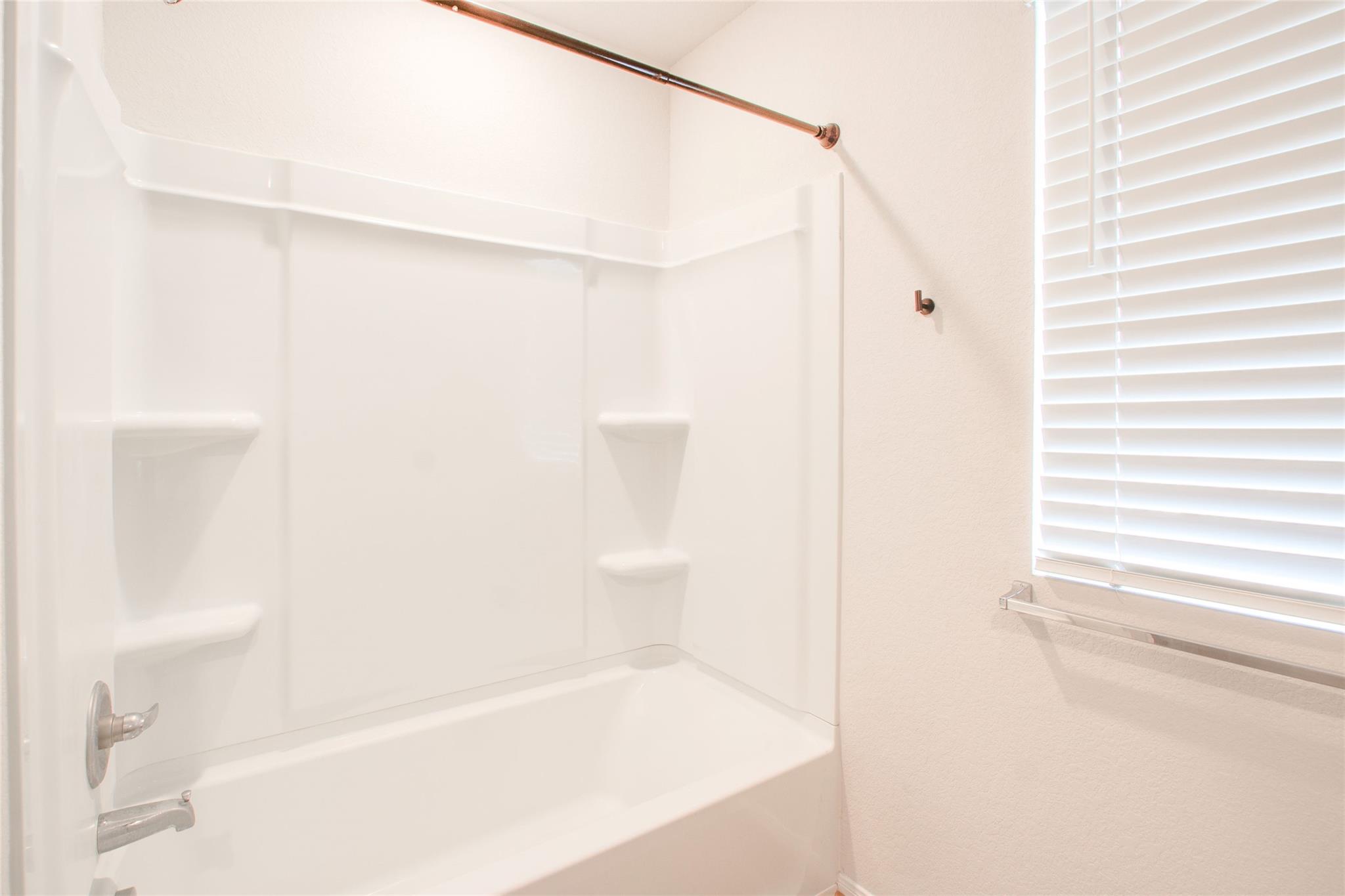 324 Kenai Dr Dr, Kyle, TX 78640