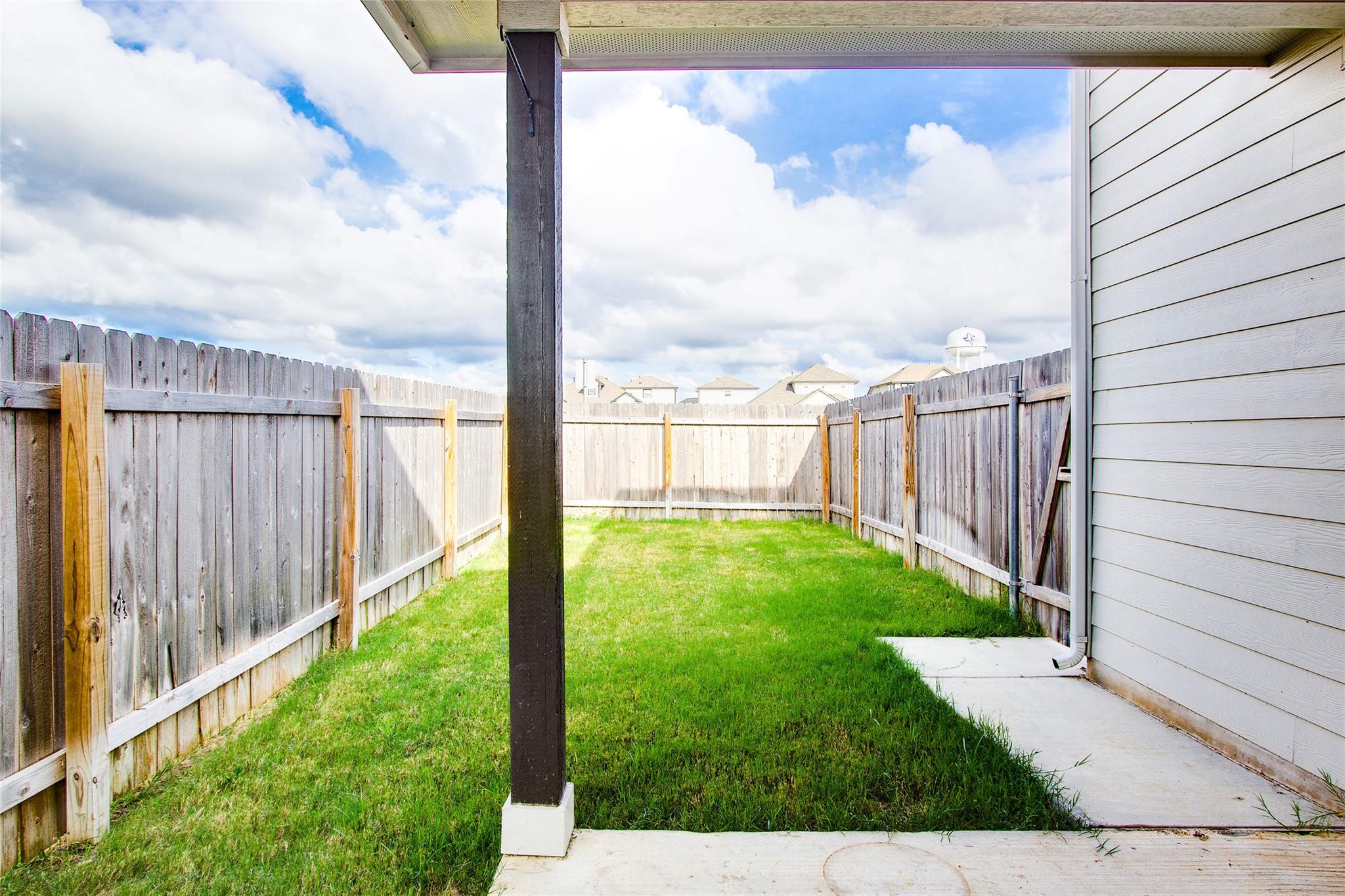 324 Kenai Dr Dr, Kyle, TX 78640