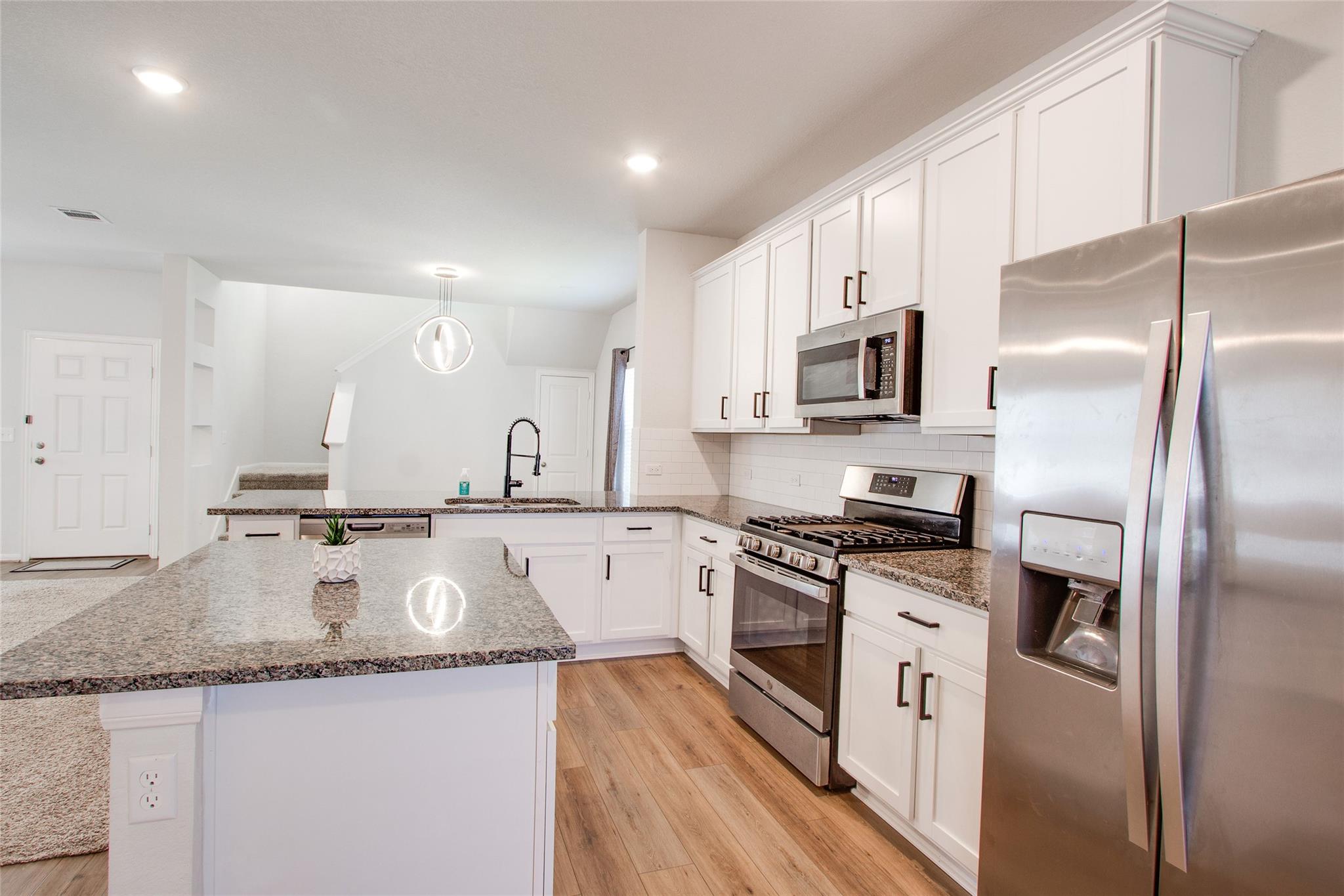 324 Kenai Dr Dr, Kyle, TX 78640