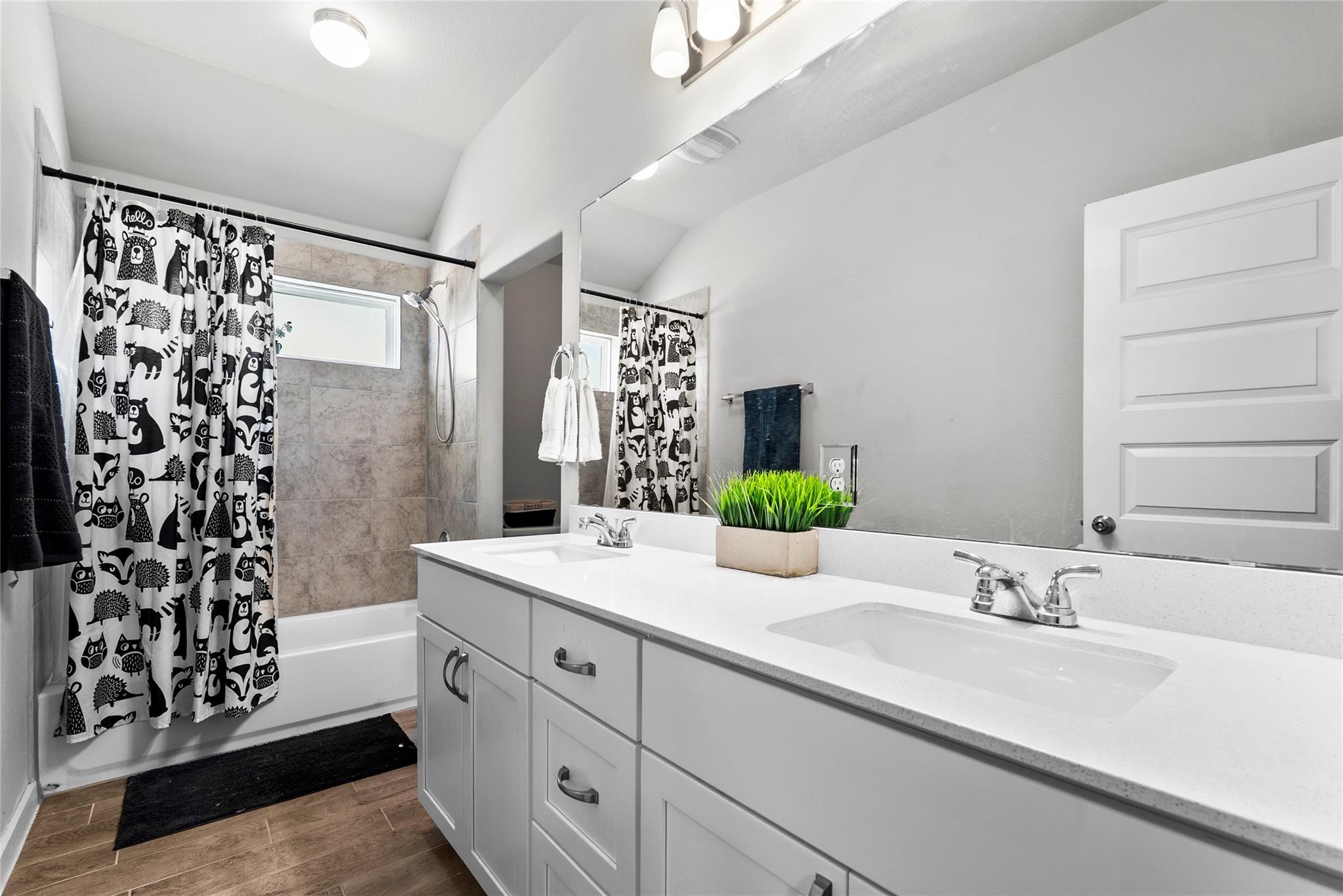 156 Appleberry Ln, Elgin, TX 78621