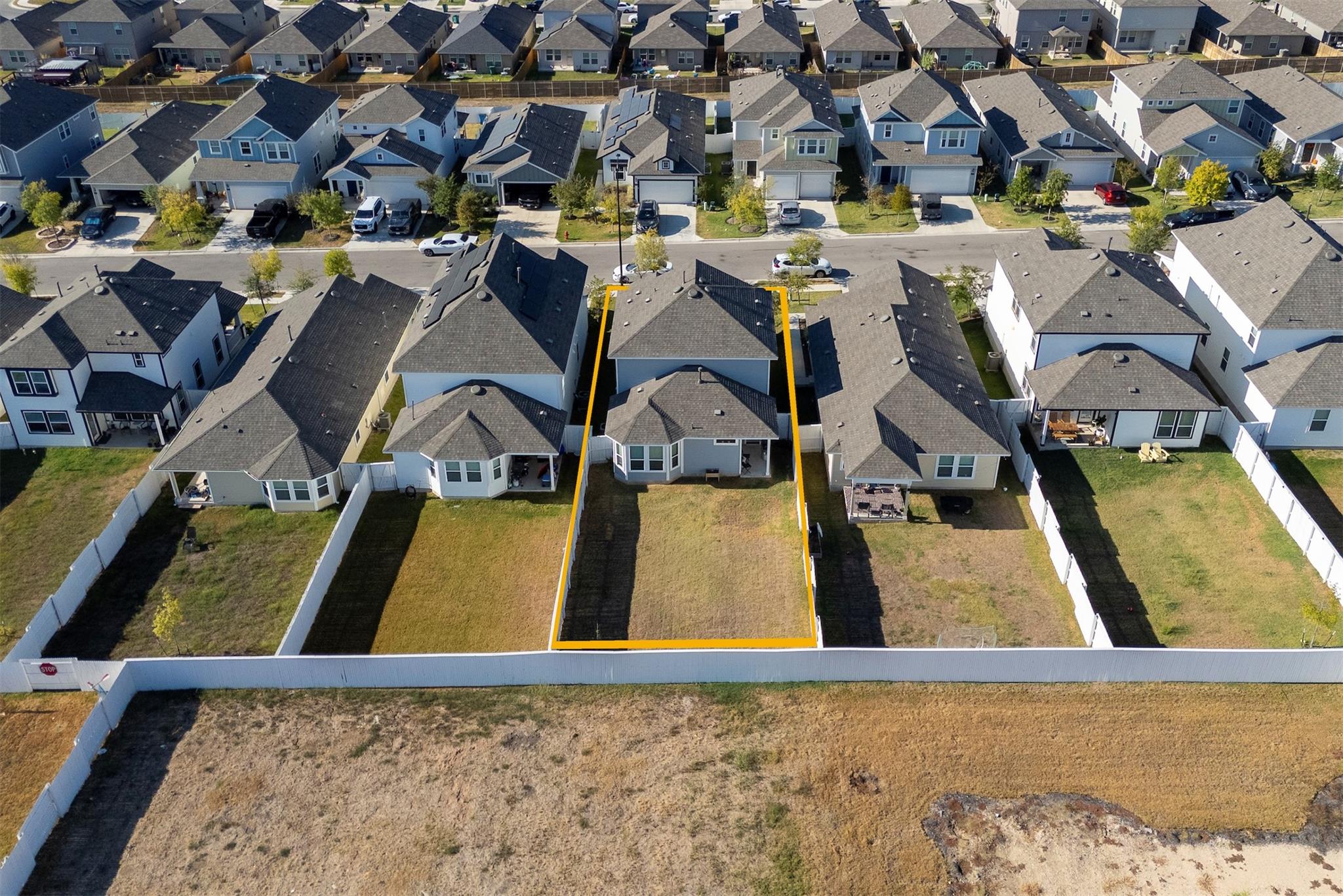 156 Appleberry Ln, Elgin, TX 78621