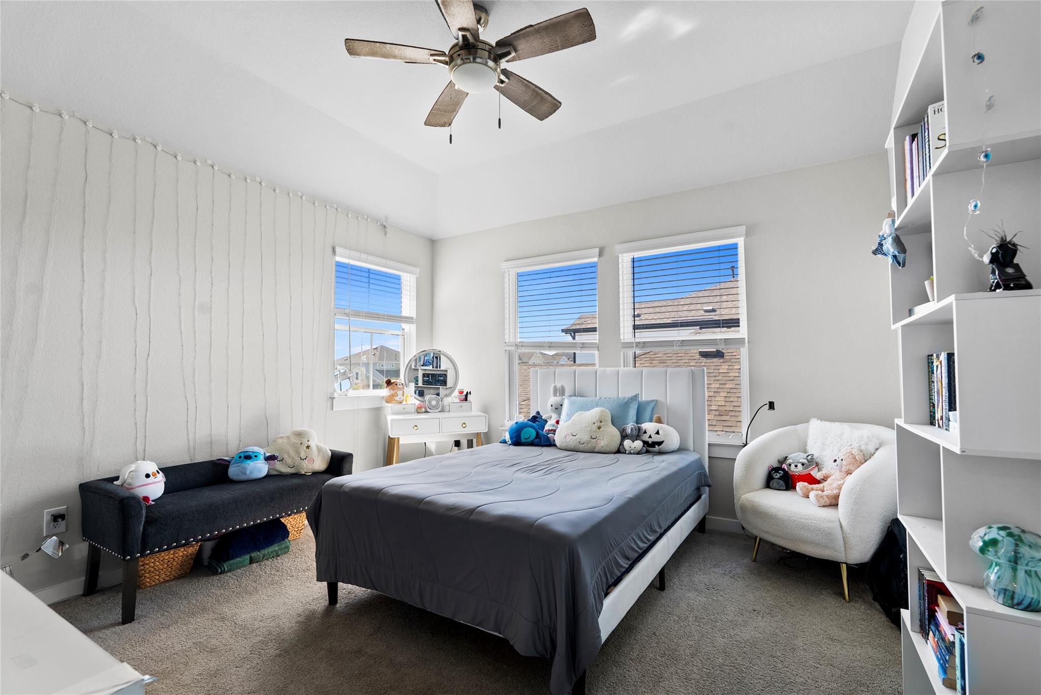 156 Appleberry Ln, Elgin, TX 78621