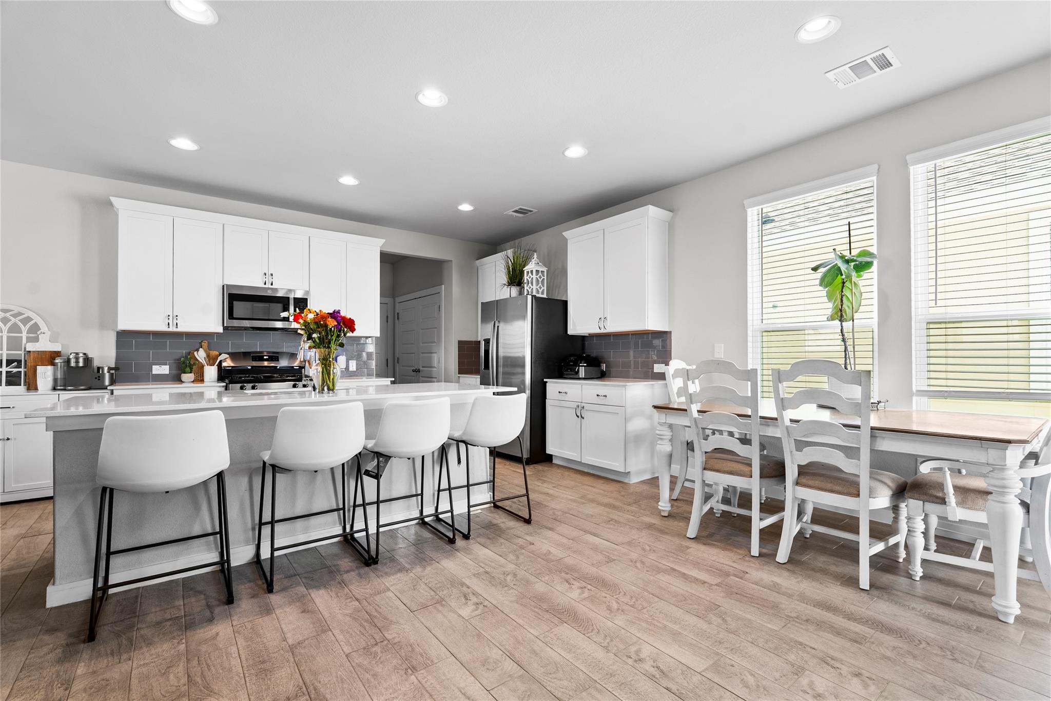 156 Appleberry Ln, Elgin, TX 78621