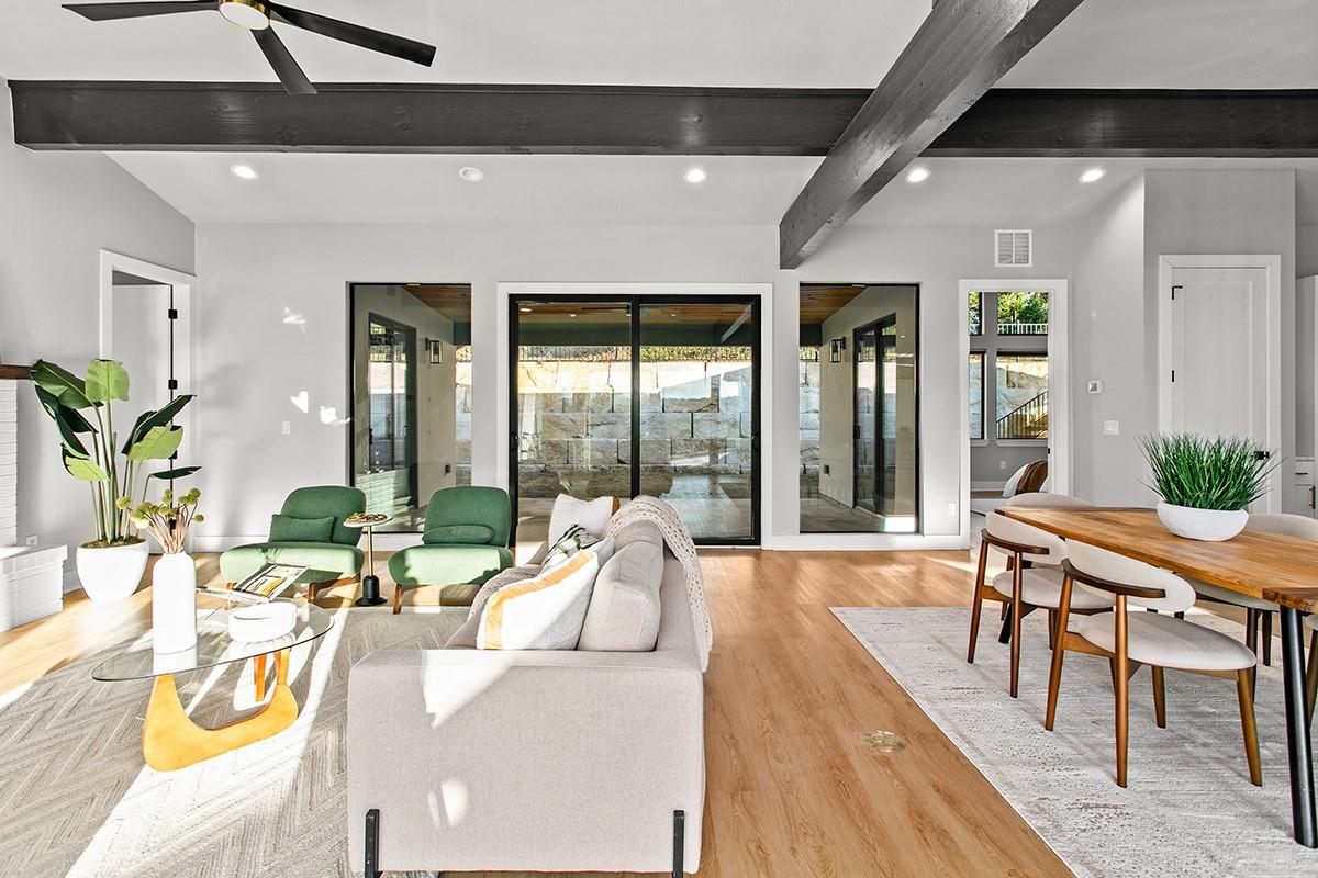 202 Evelyn Ct, Dripping Springs, TX 78620