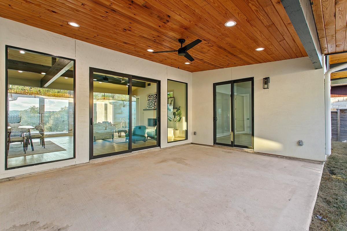 202 Evelyn Ct, Dripping Springs, TX 78620