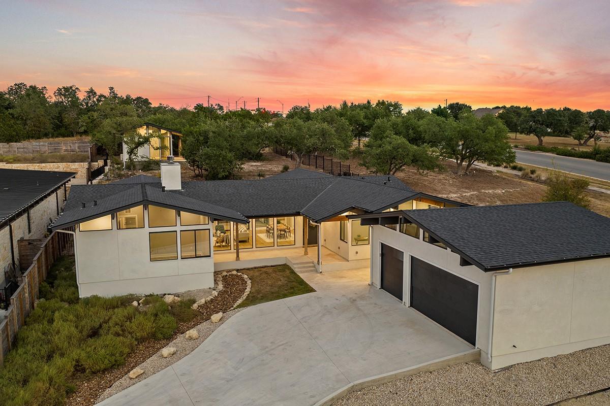 202 Evelyn Ct, Dripping Springs, TX 78620