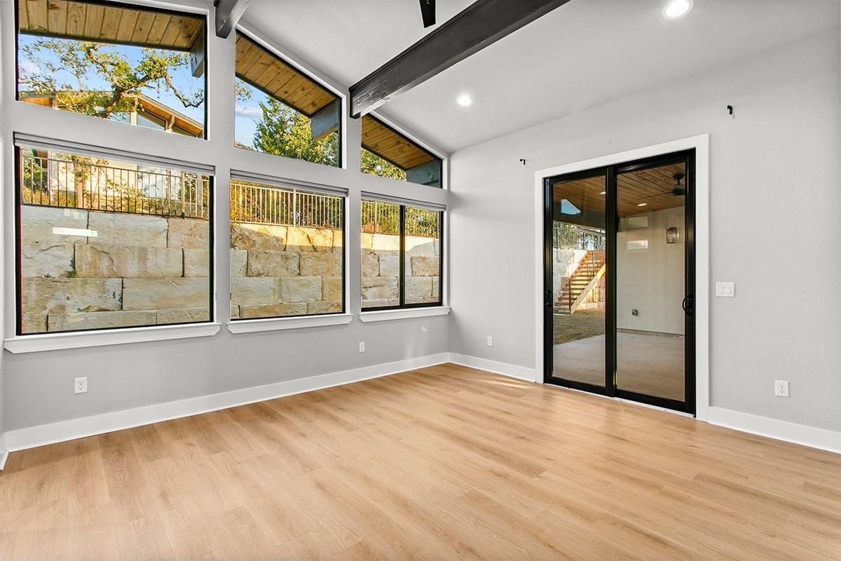 202 Evelyn Ct, Dripping Springs, TX 78620