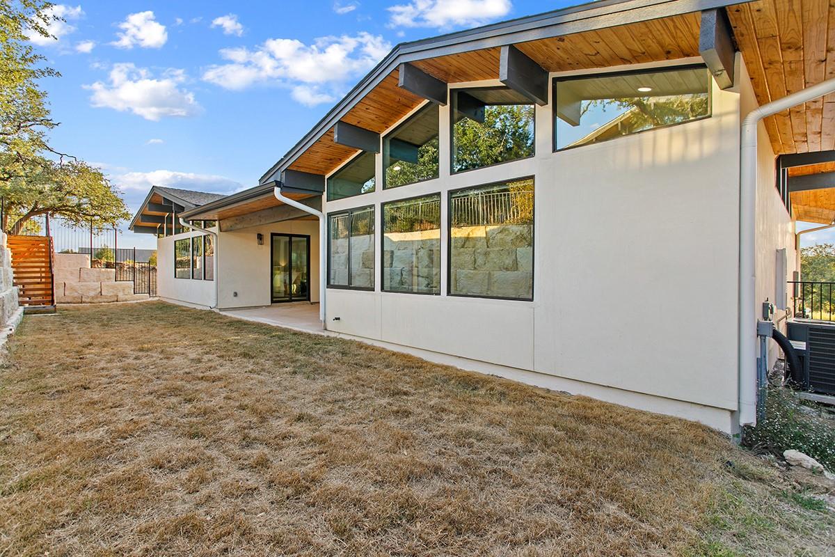 202 Evelyn Ct, Dripping Springs, TX 78620