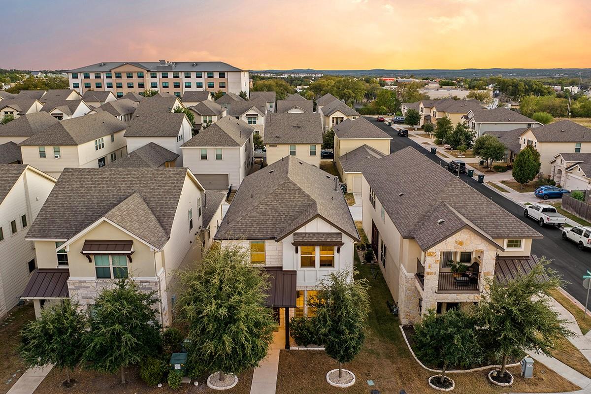 221 Diamond Point Dr, Dripping Springs, TX 78620