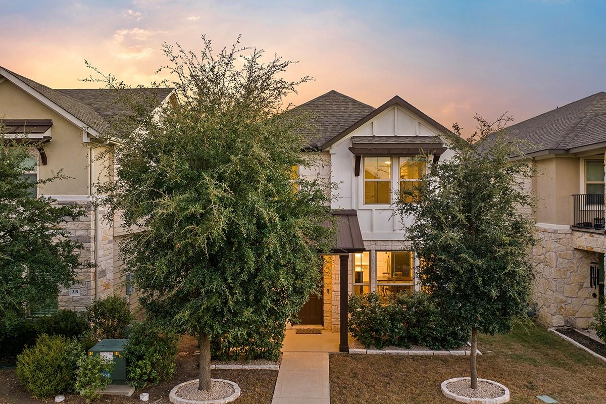 221 Diamond Point Dr, Dripping Springs, TX 78620