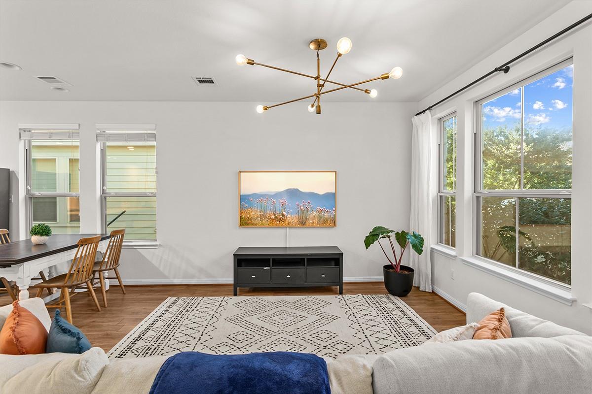 221 Diamond Point Dr, Dripping Springs, TX 78620