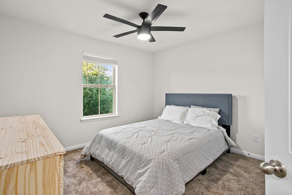 221 Diamond Point Dr, Dripping Springs, TX 78620