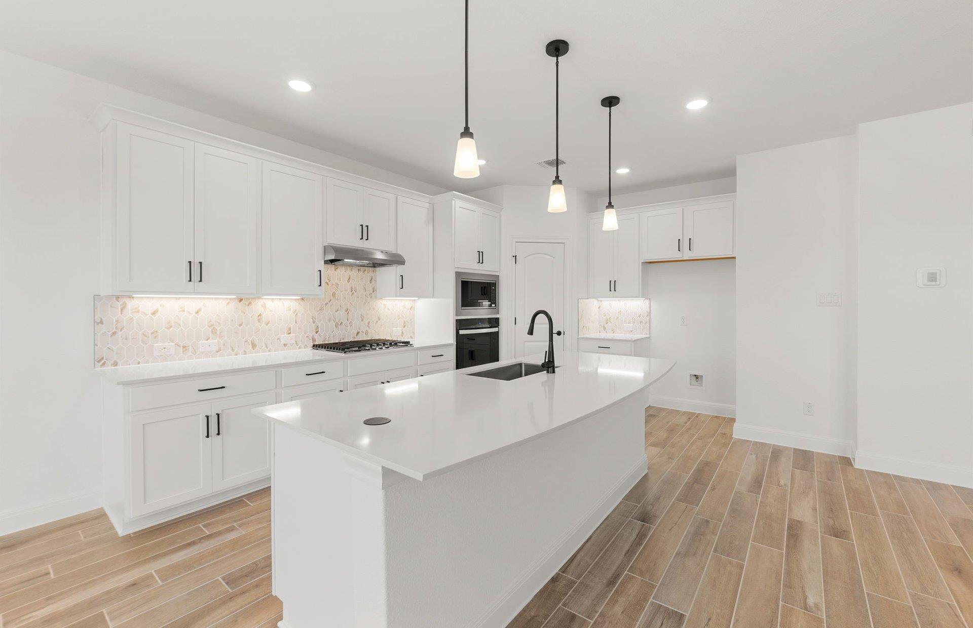 221 Regatta Trl, Leander, TX 78641