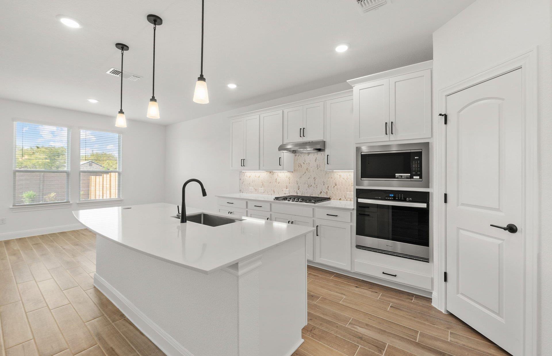 221 Regatta Trl, Leander, TX 78641