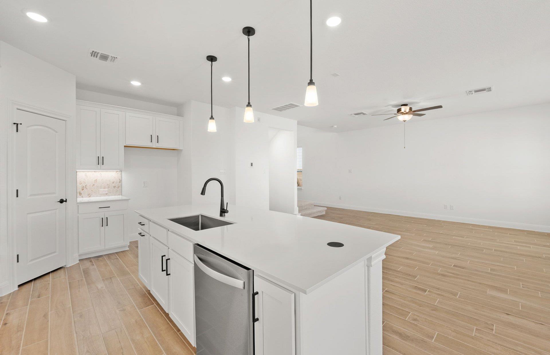 221 Regatta Trl, Leander, TX 78641