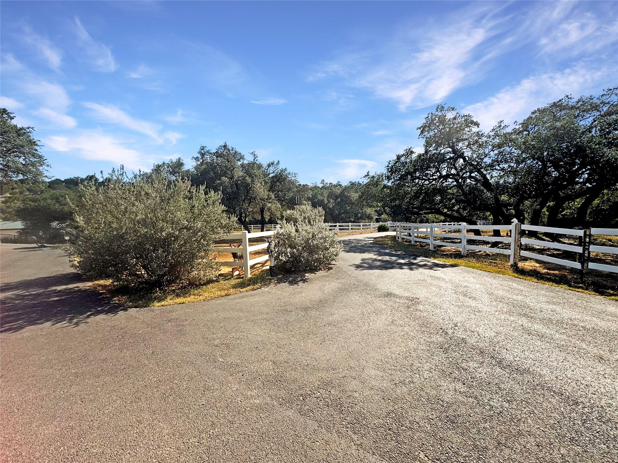 1717 Sycamore Crk, Dripping Springs, TX 78620