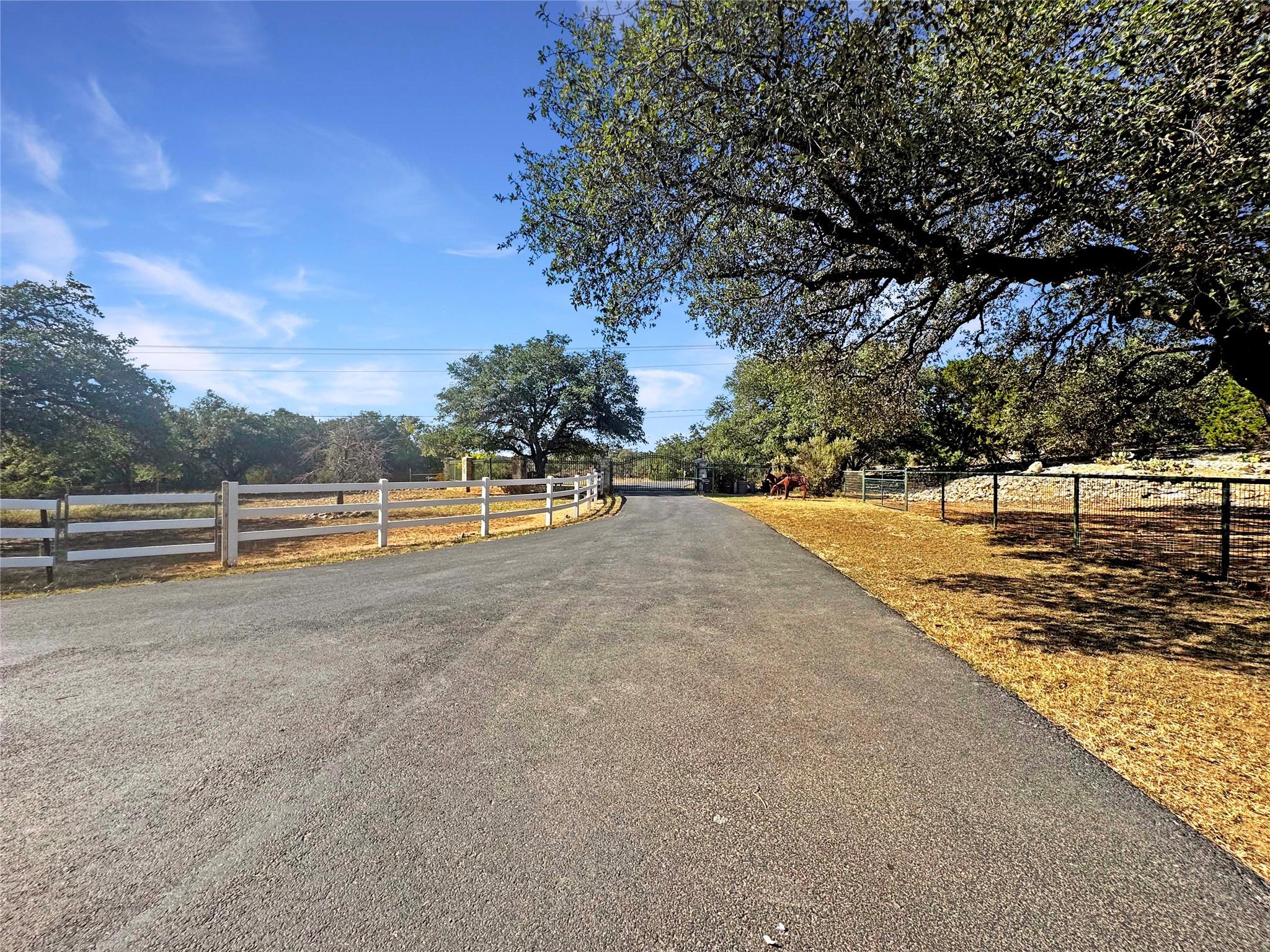 1717 Sycamore Crk, Dripping Springs, TX 78620