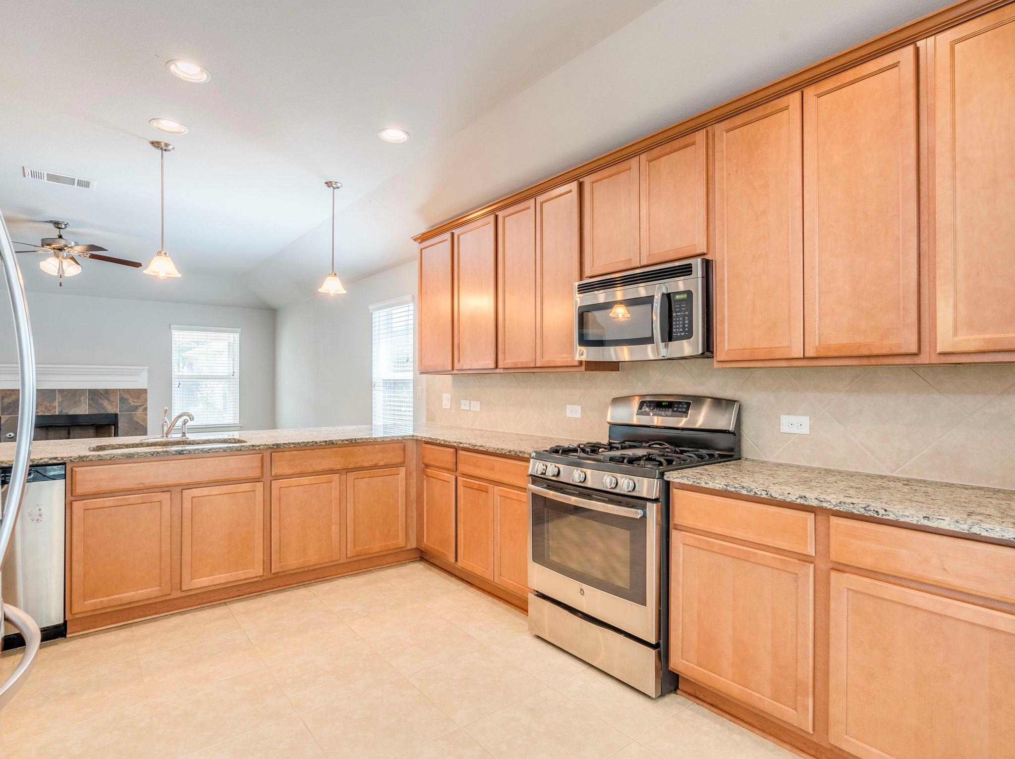 225 Razzmatazz Trl, Buda, TX 78610