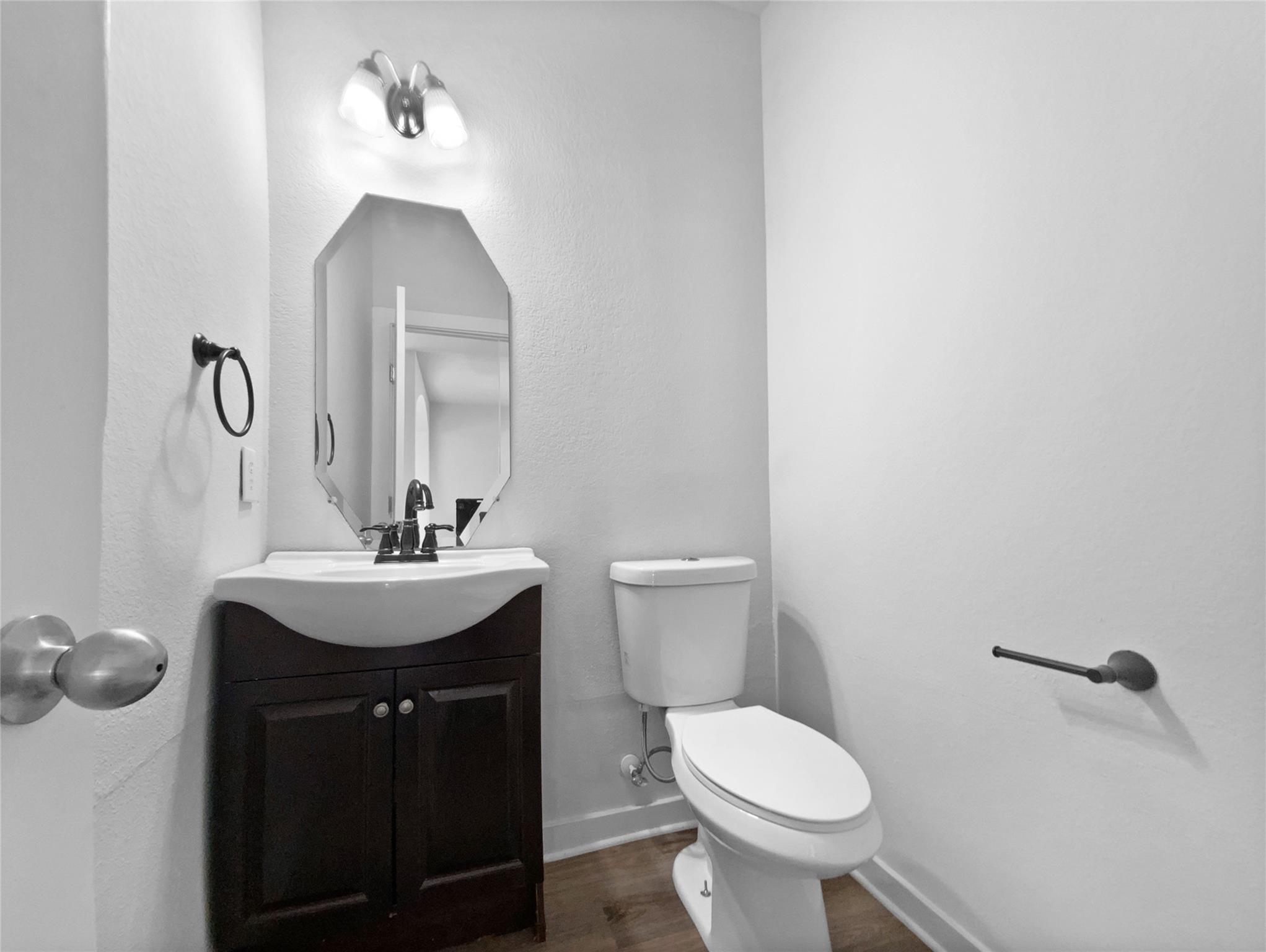 127 Campos Dr, Hutto, TX 78634