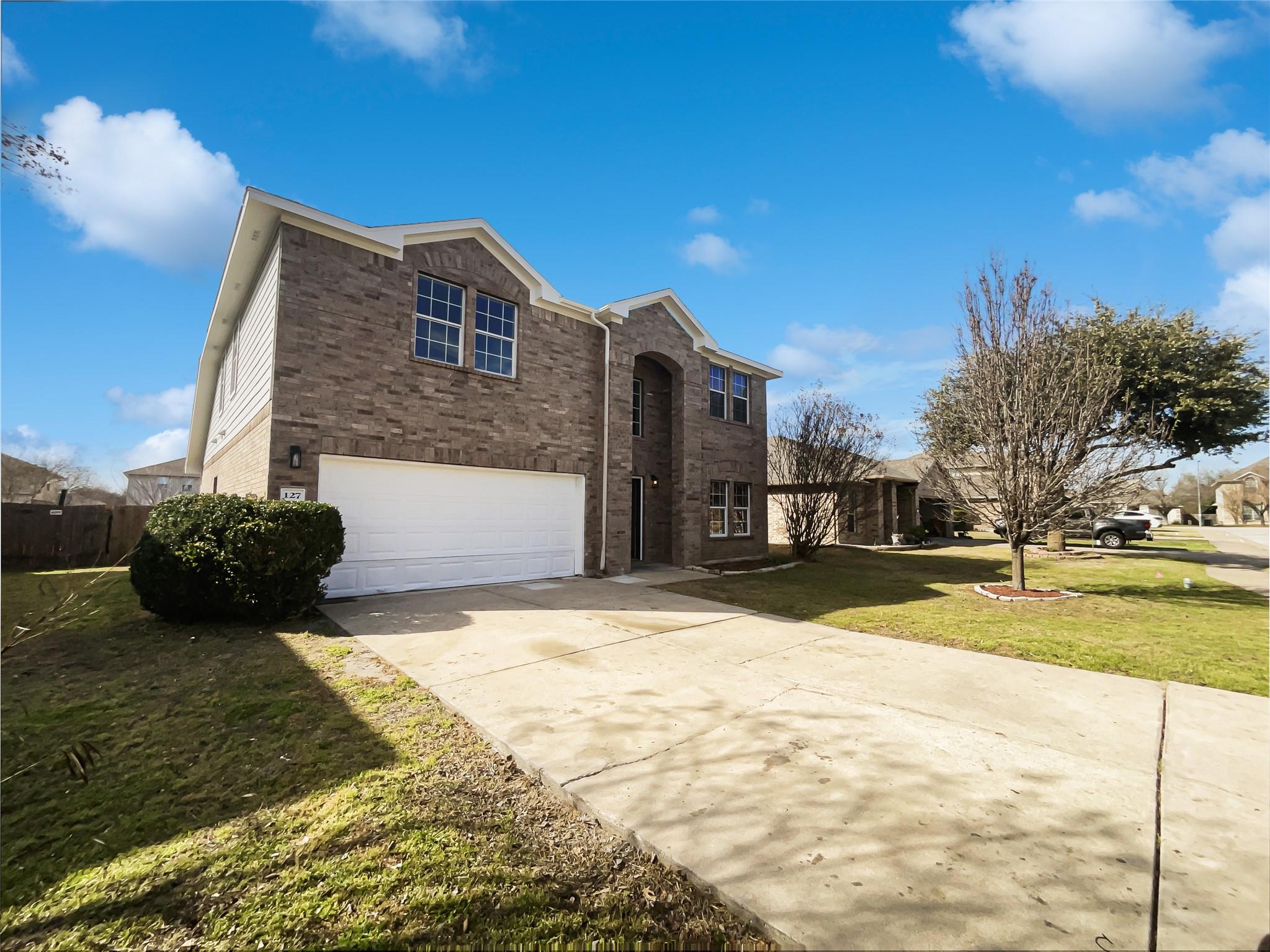 127 Campos Dr, Hutto, TX 78634