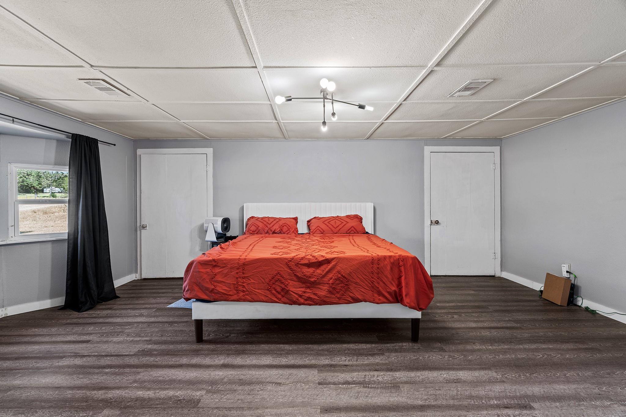 902 Miller St, Rockdale, TX 76567