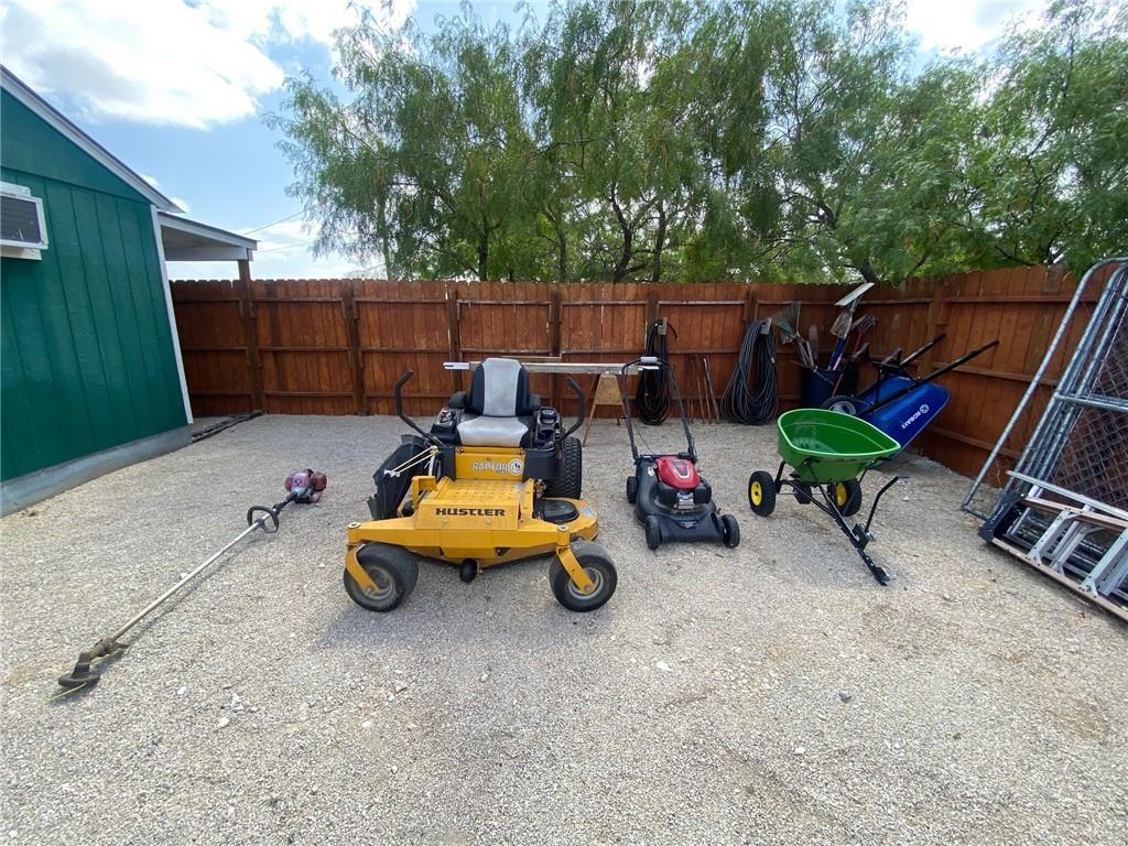 680 Grant Harris Rd, San Marcos, TX 78666