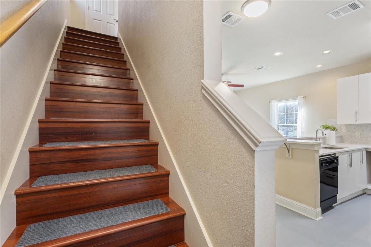 1210 E M Franklin Ave # B, Austin, TX 78721