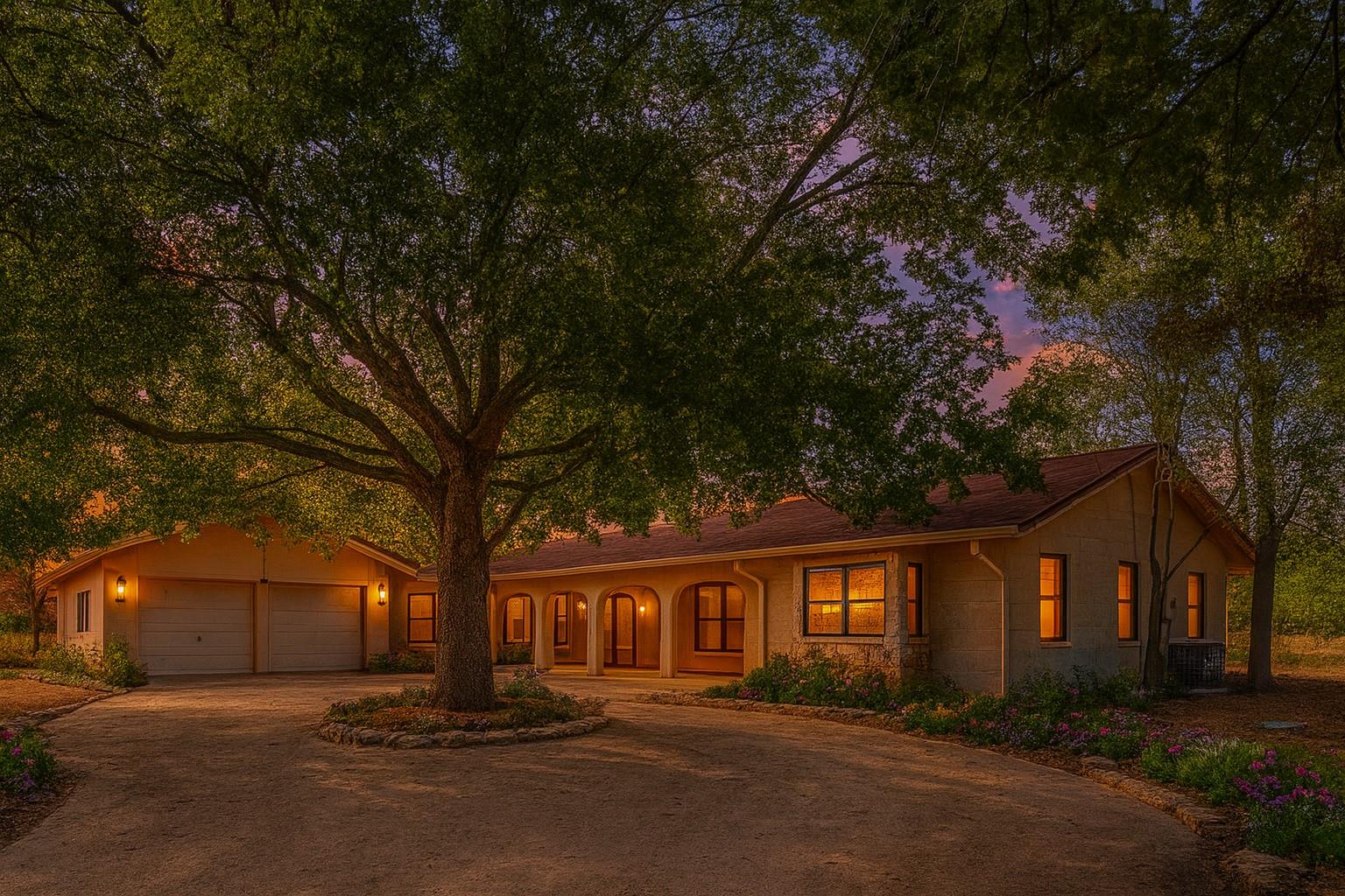 219 Blanco Dr, Wimberley, TX 78676