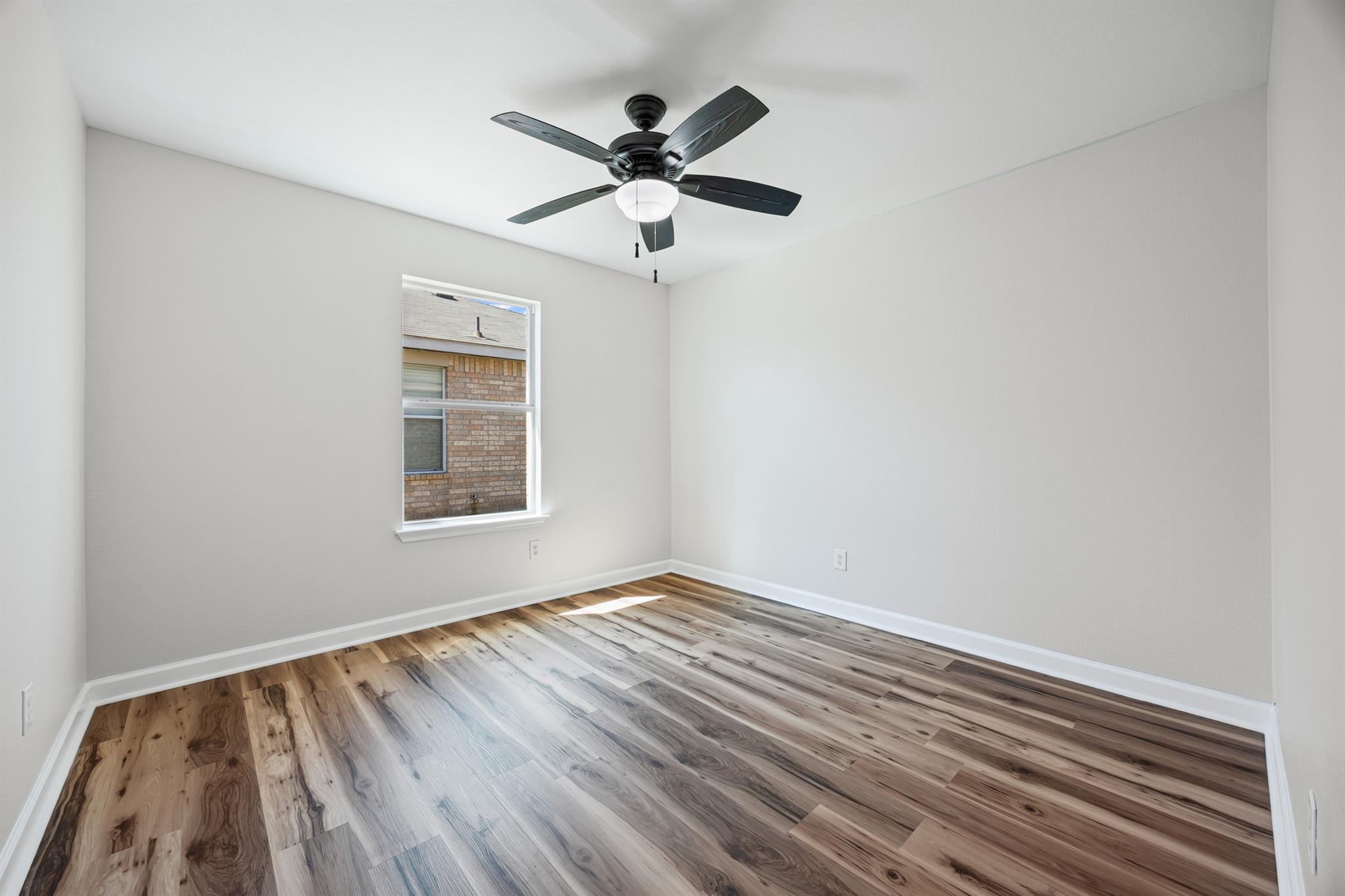 129 Lynn Crest Bnd, Buda, TX 78610