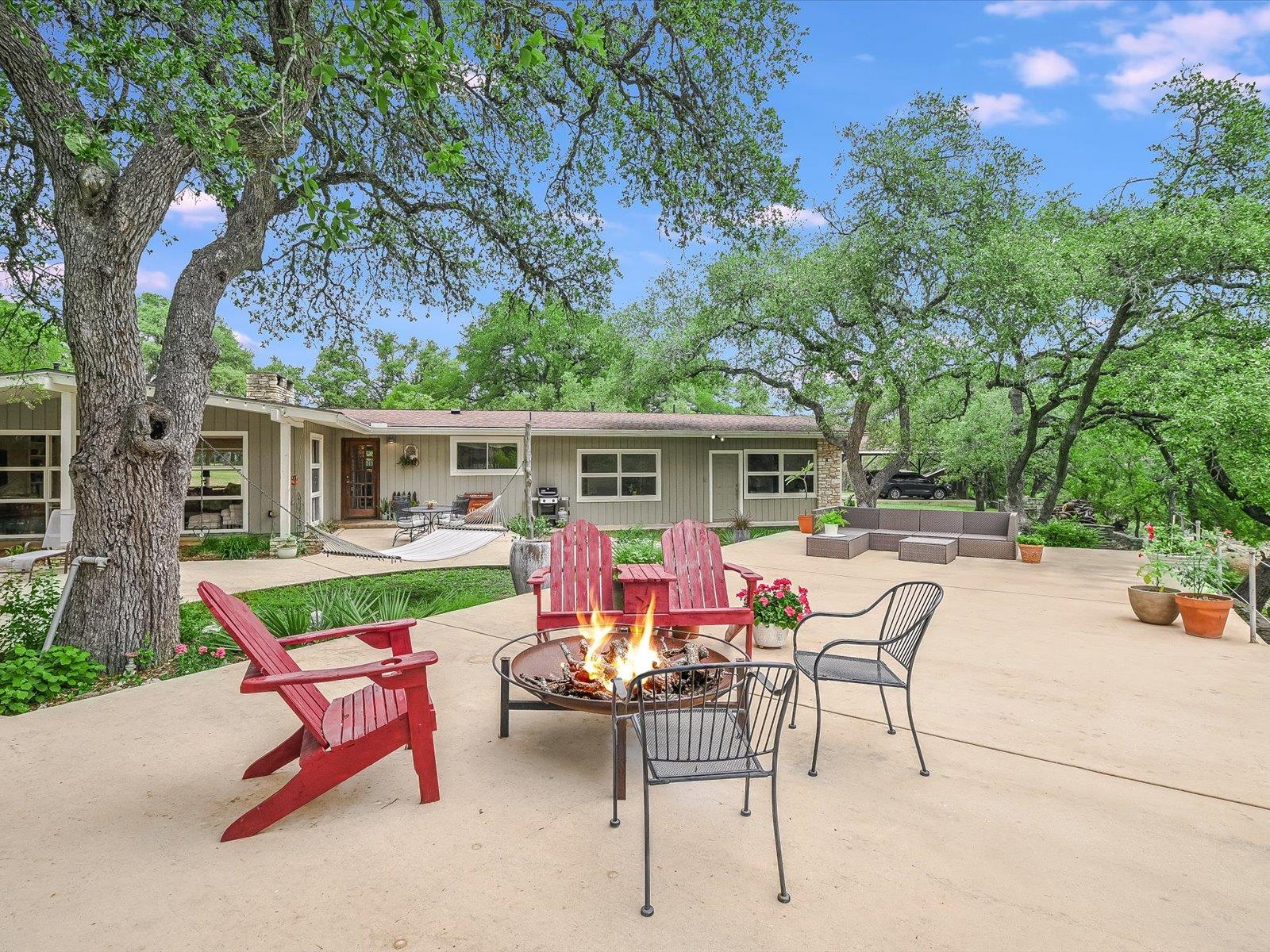 1500 Spoke Hollow Rd, Wimberley, TX 78676